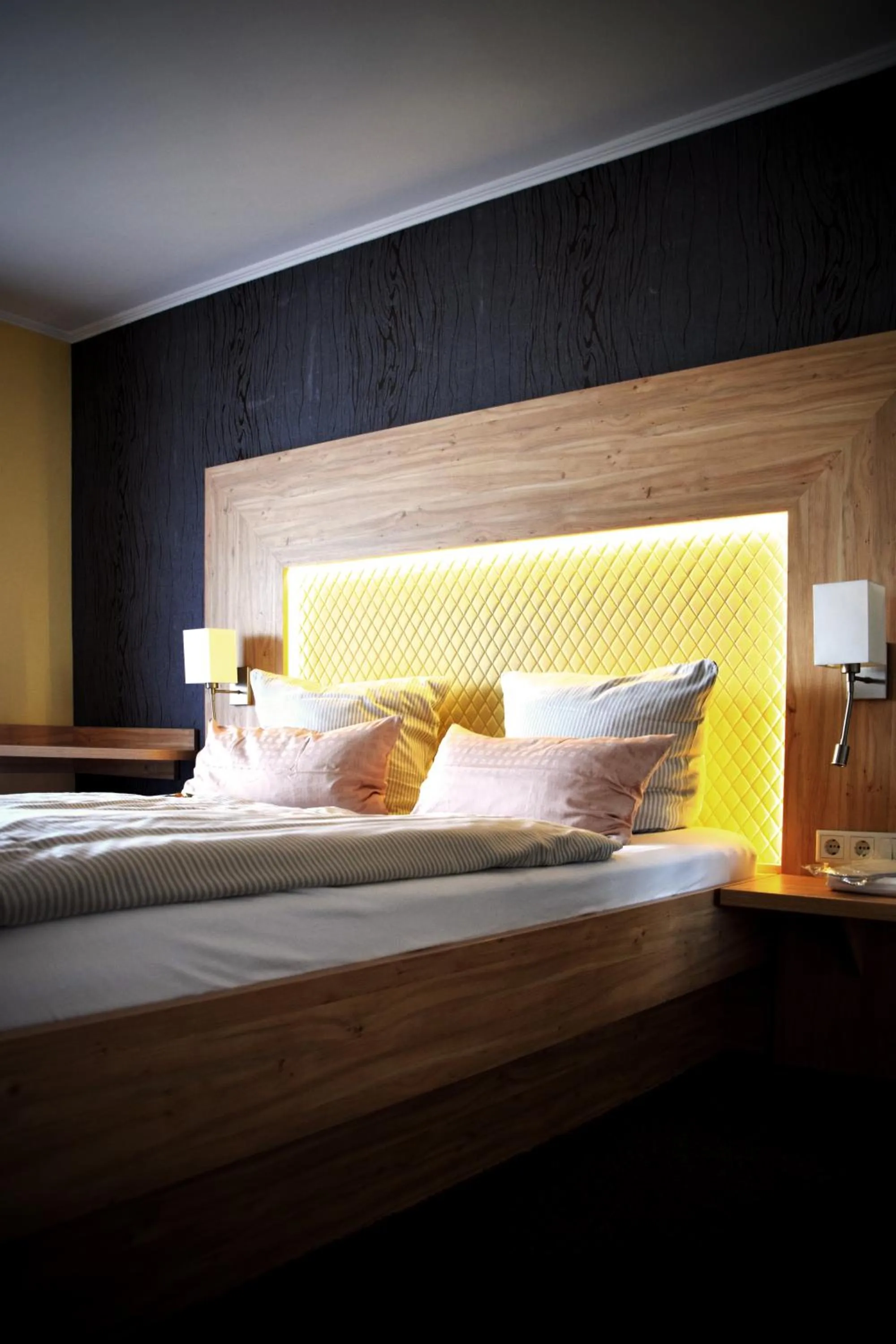 Bed in Landhotel Zur Post