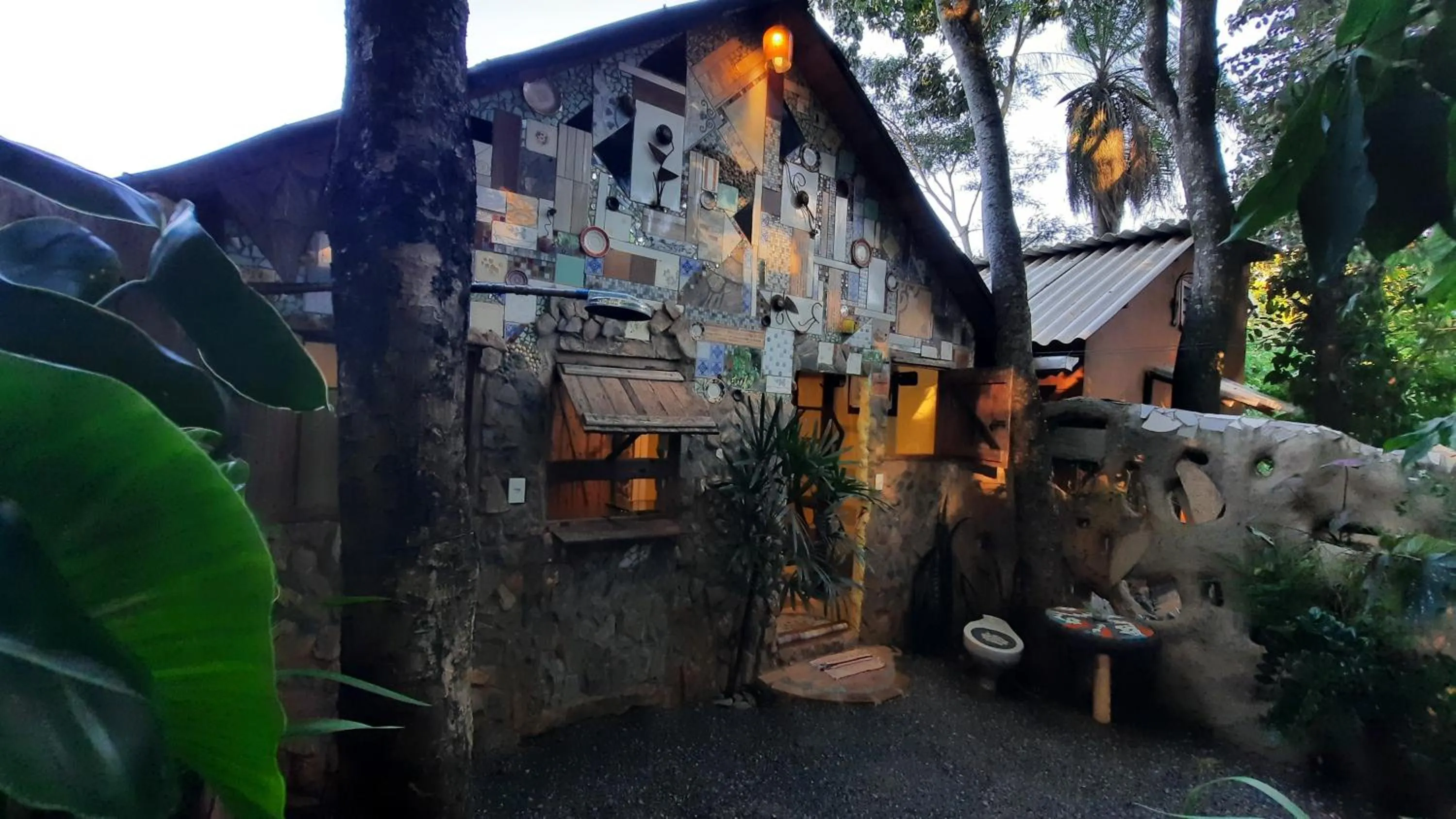 Superior Chalet in NOMADAS chalés, mini casinhas, bangalôs , área de camping e cozinha compartilhada