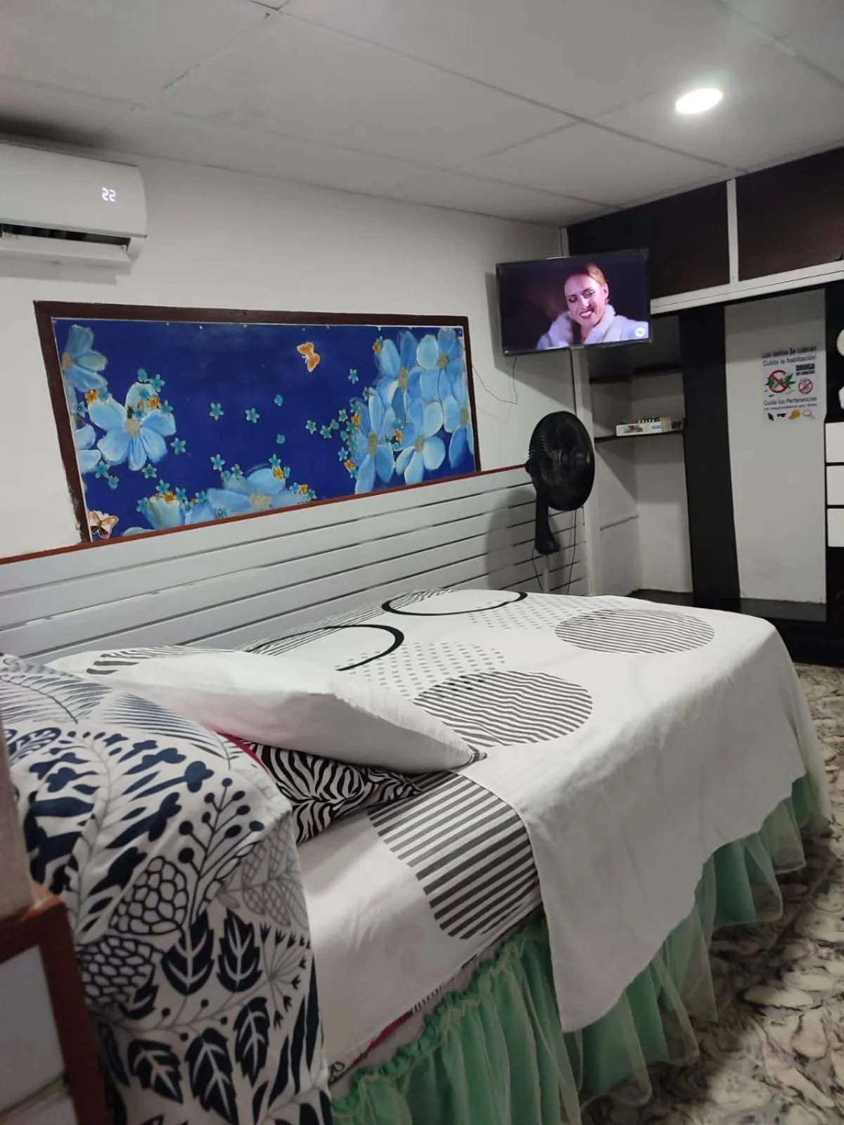 Bed in Hostal Marhú