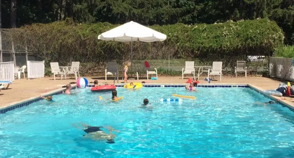 Swimming Pool in Michillinda Lodge Resort