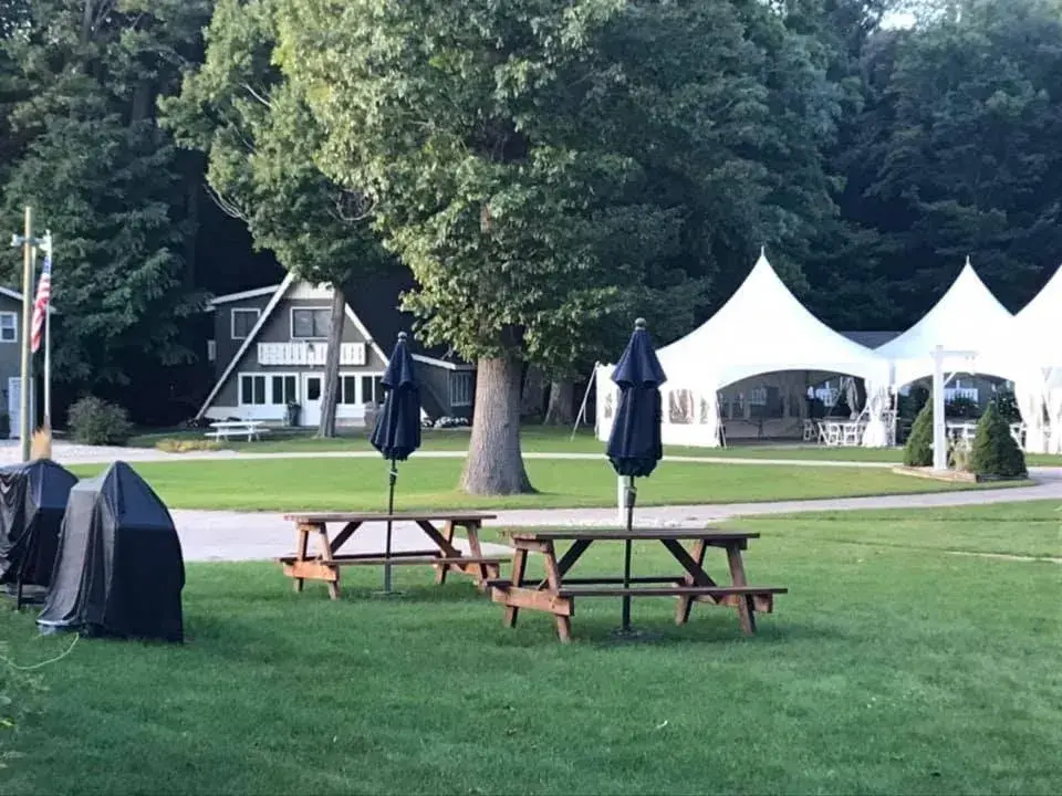 BBQ facilities, Garden in Michillinda Lodge Resort