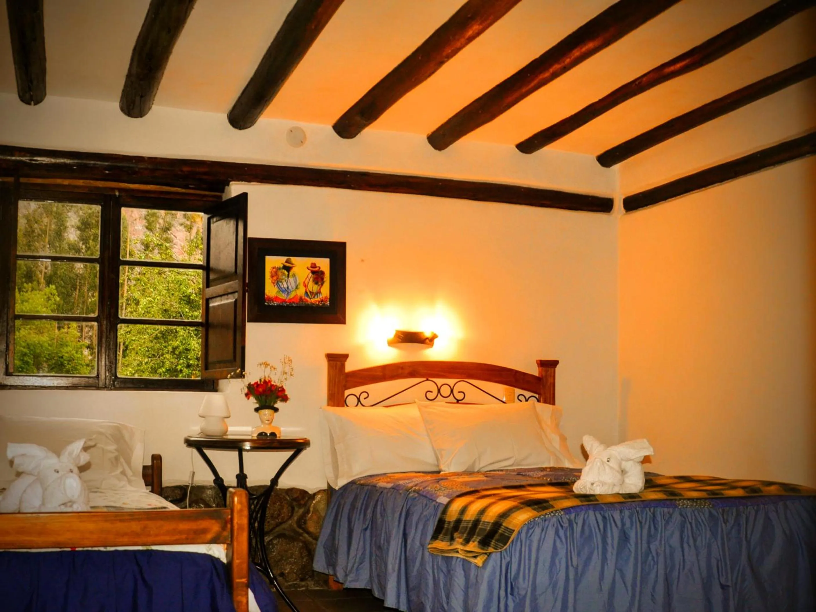 Bed in Lizzy Wasi Urubamba