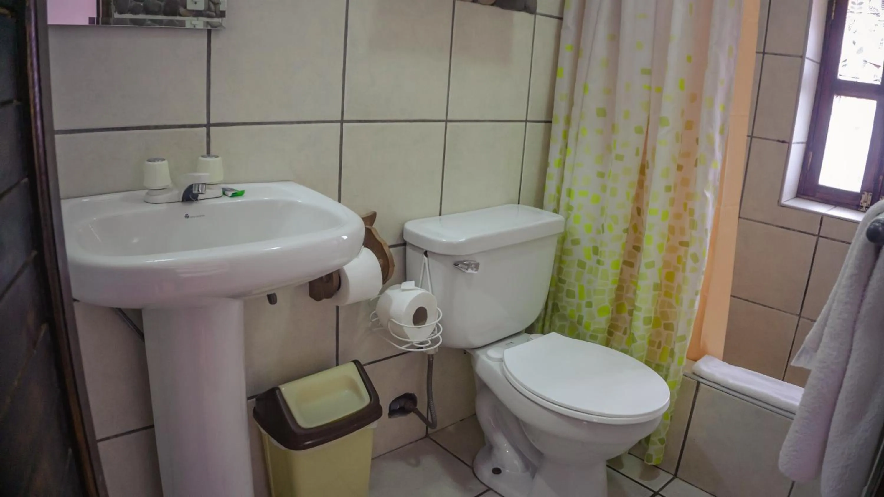 Bathroom in Lizzy Wasi Urubamba