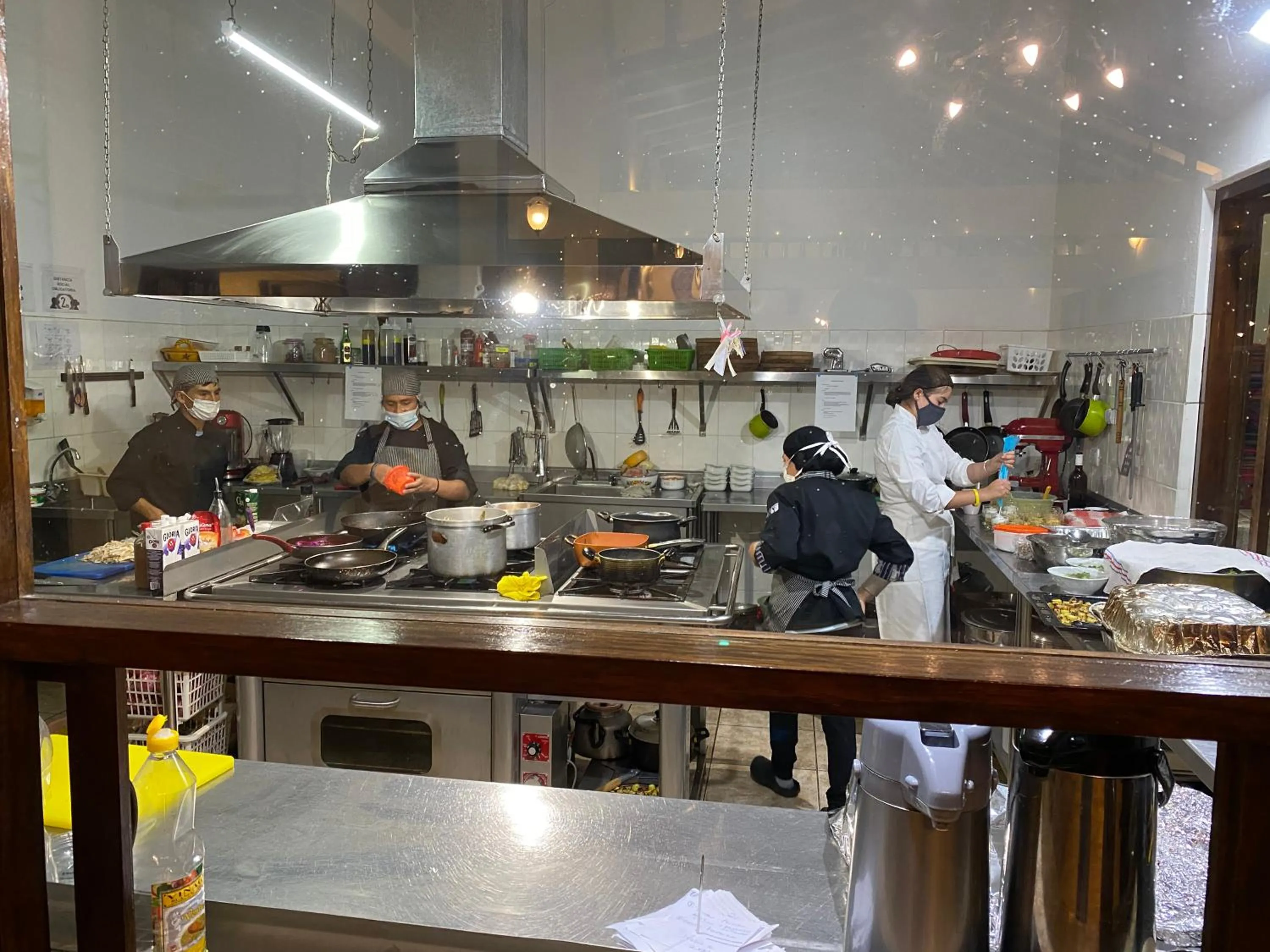kitchen in Lizzy Wasi Urubamba