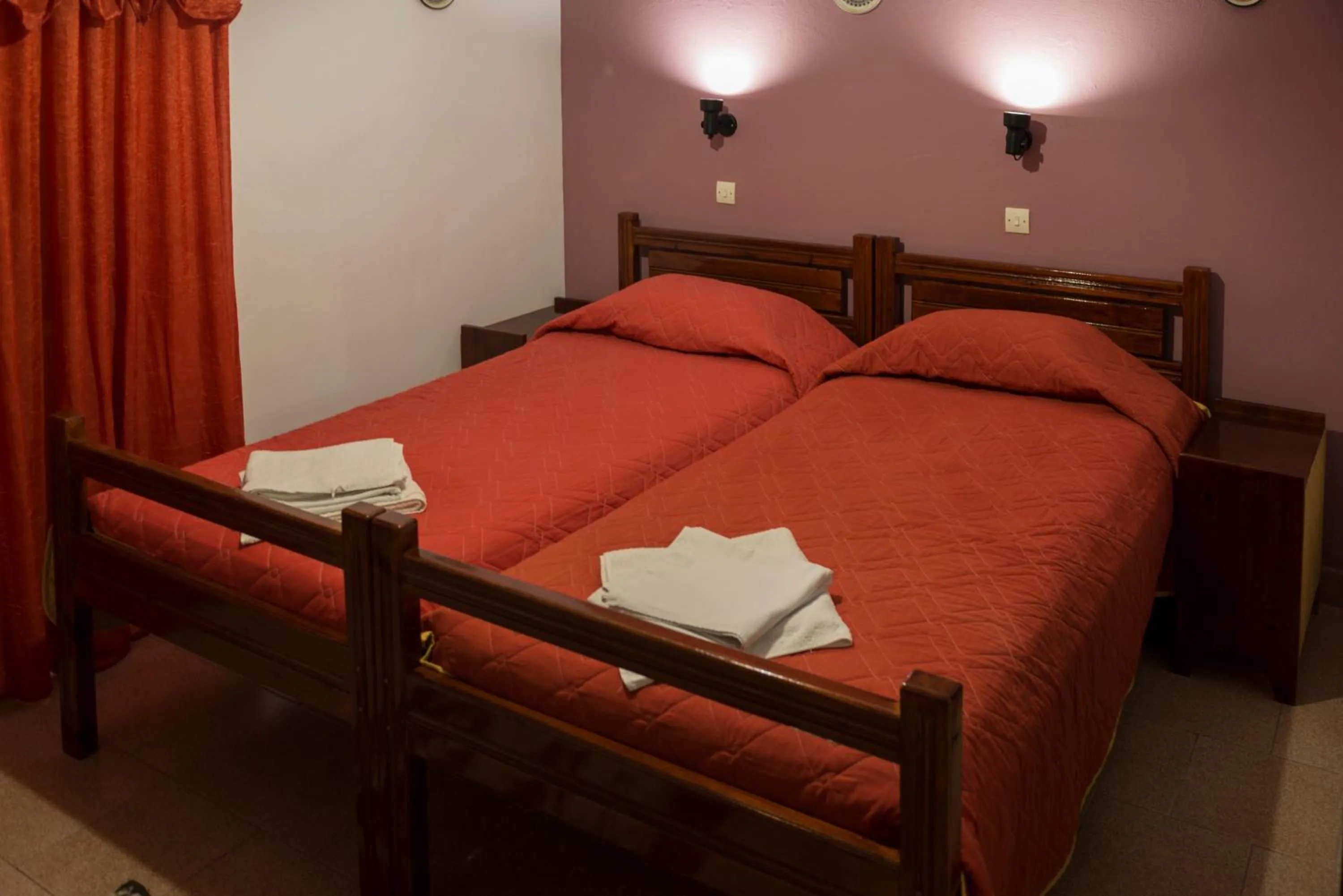 Bathroom, Bed in Savas Rooms