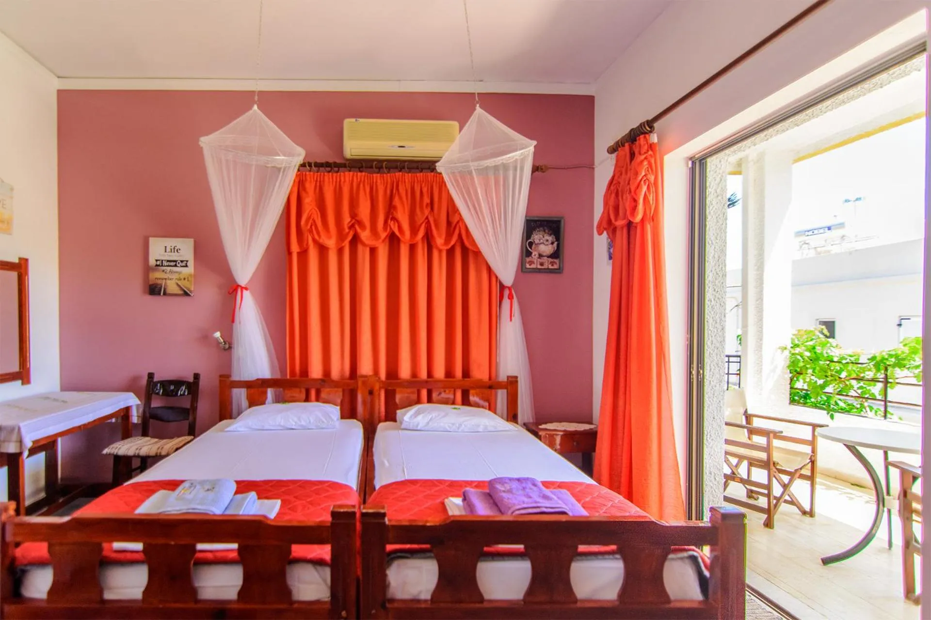 Bedroom, Bed in Savas Rooms