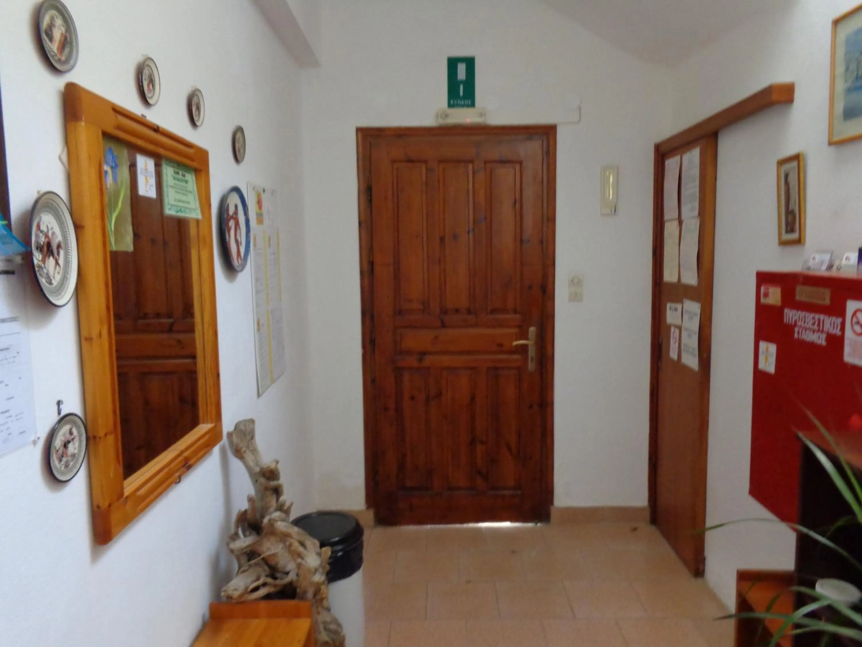 Standard Twin Room in Savas Rooms