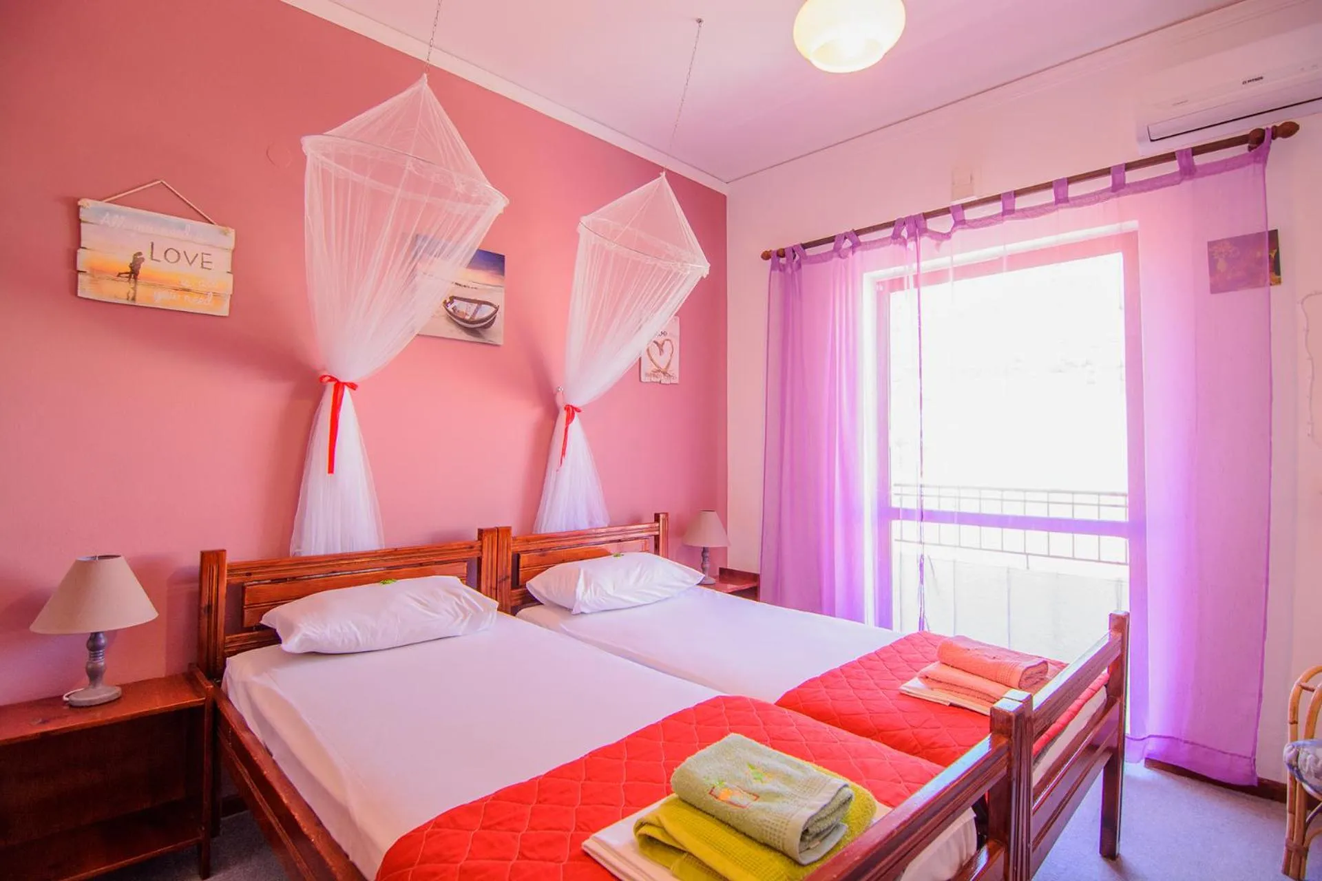 Bedroom, Bed in Savas Rooms