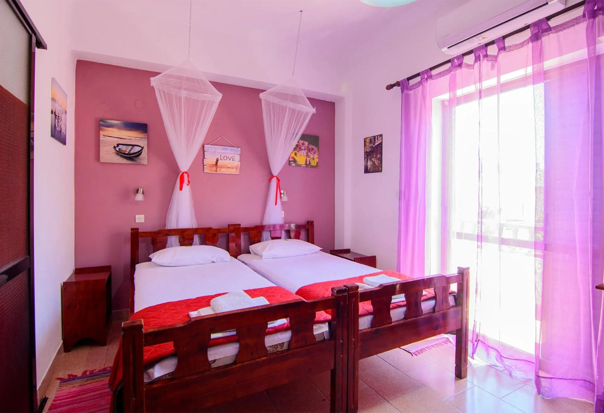 Bedroom, Bed in Savas Rooms