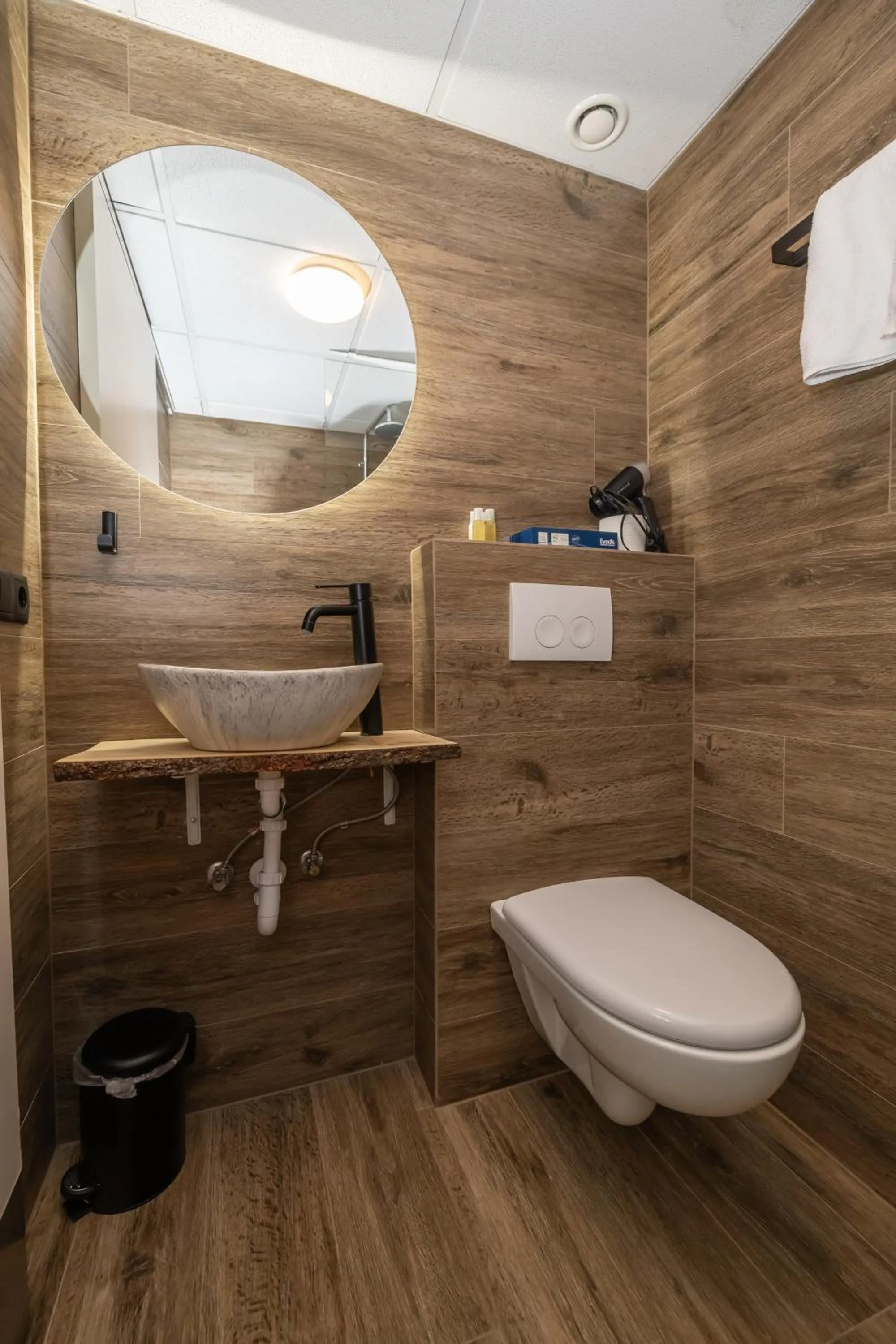 Bathroom in Hotel Kjarnalundur- Aurora Dream - Lodges and Rooms