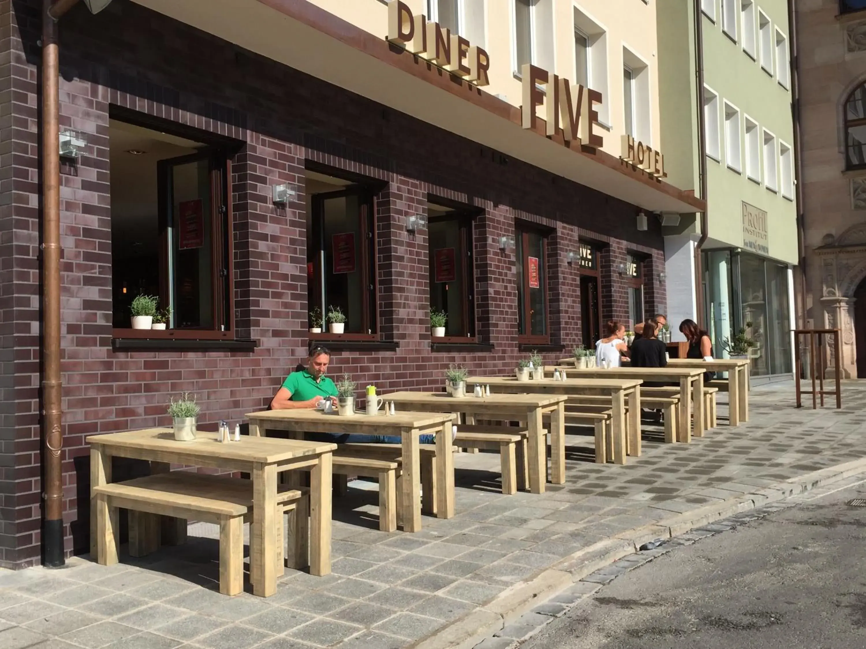 Facade/entrance in Hotel FIVE Facade/entrance in Hotel FIVE