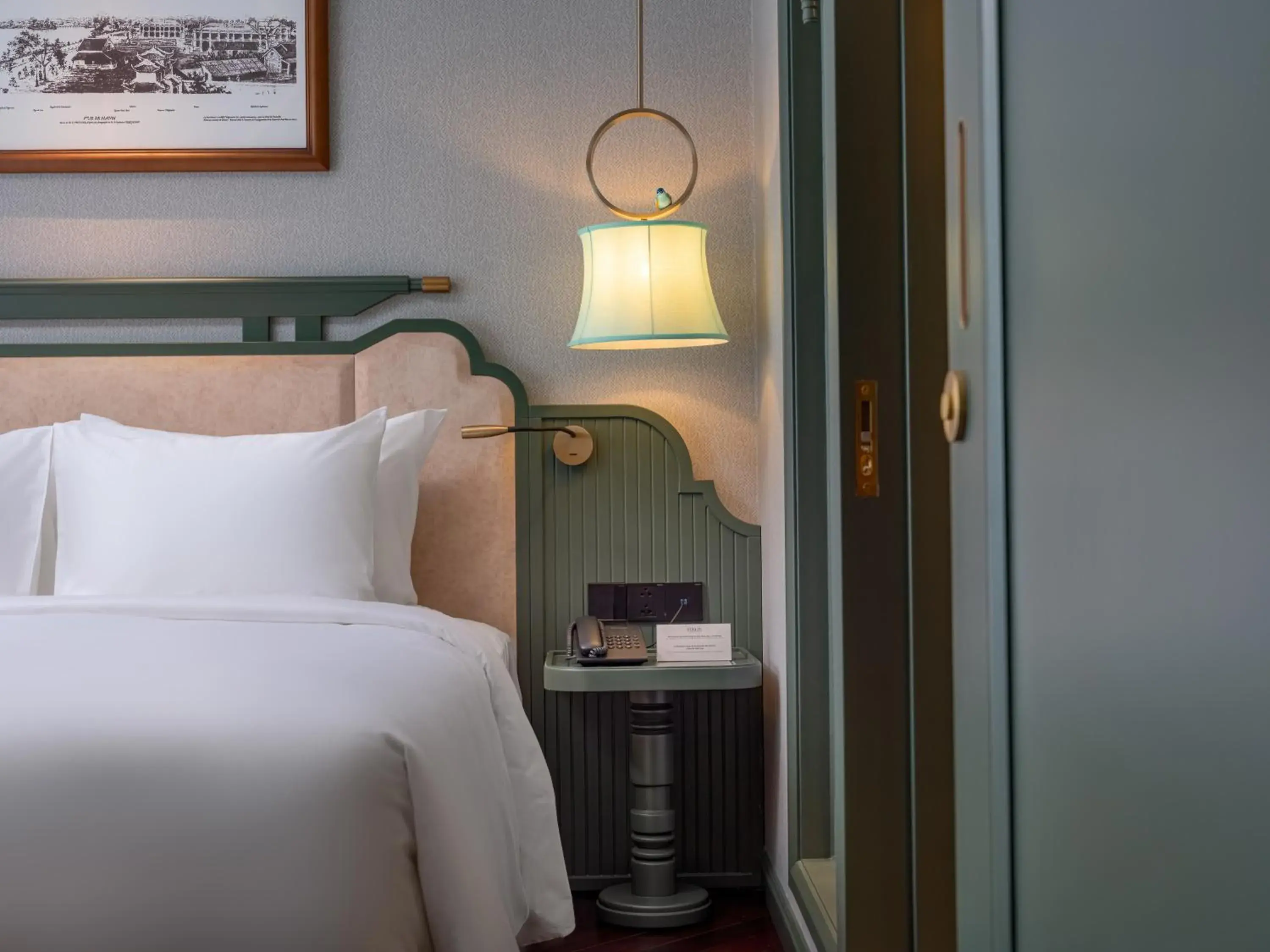 Deluxe Room with Neighbor View in Tonkin Luxury Boutique Hotel & Spa Deluxe Room with Neighbor View in Tonkin Luxury Boutique Hotel & Spa