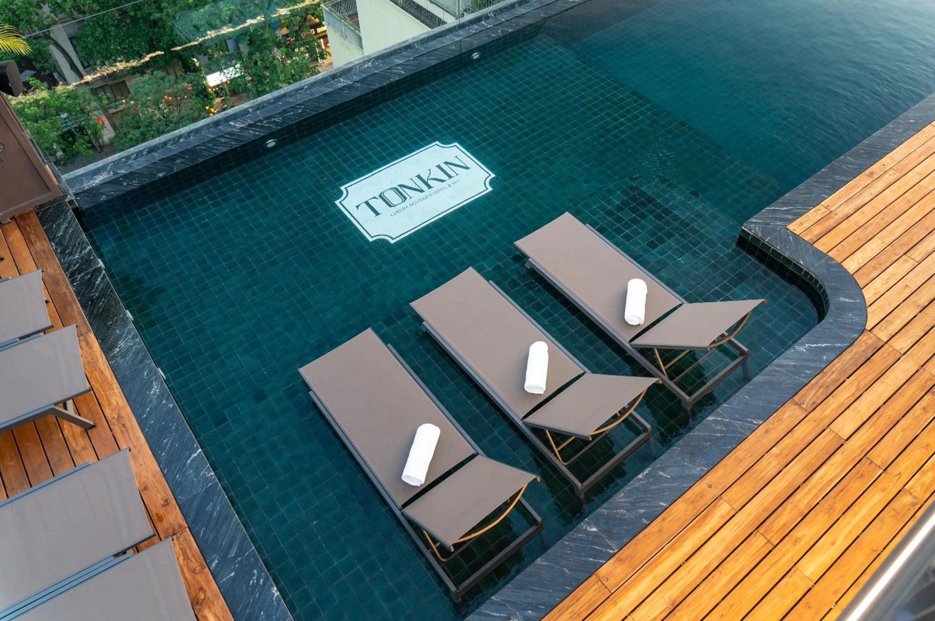 Swimming pool in Tonkin Luxury Boutique Hotel & Spa