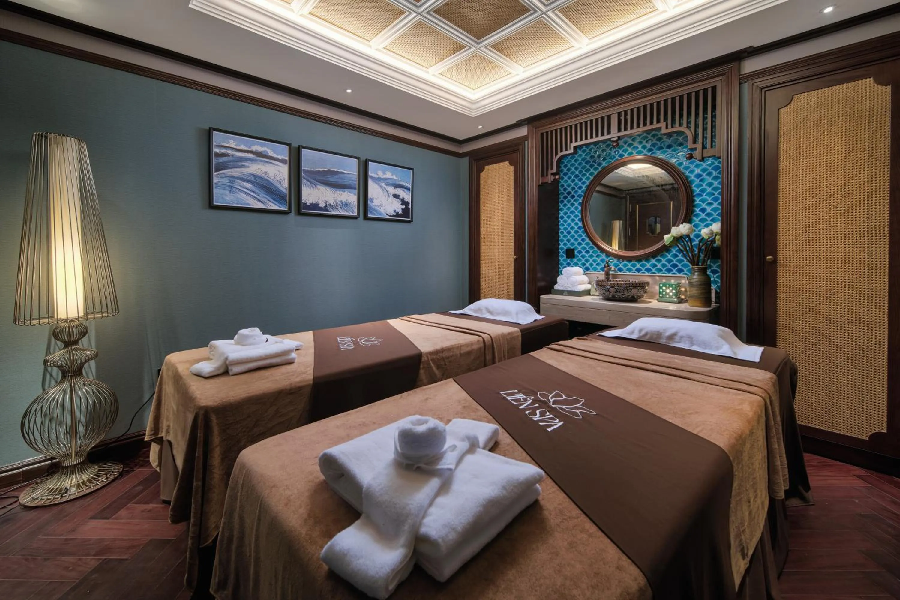 Spa and wellness centre/facilities, Bed in Tonkin Luxury Boutique Hotel & Spa