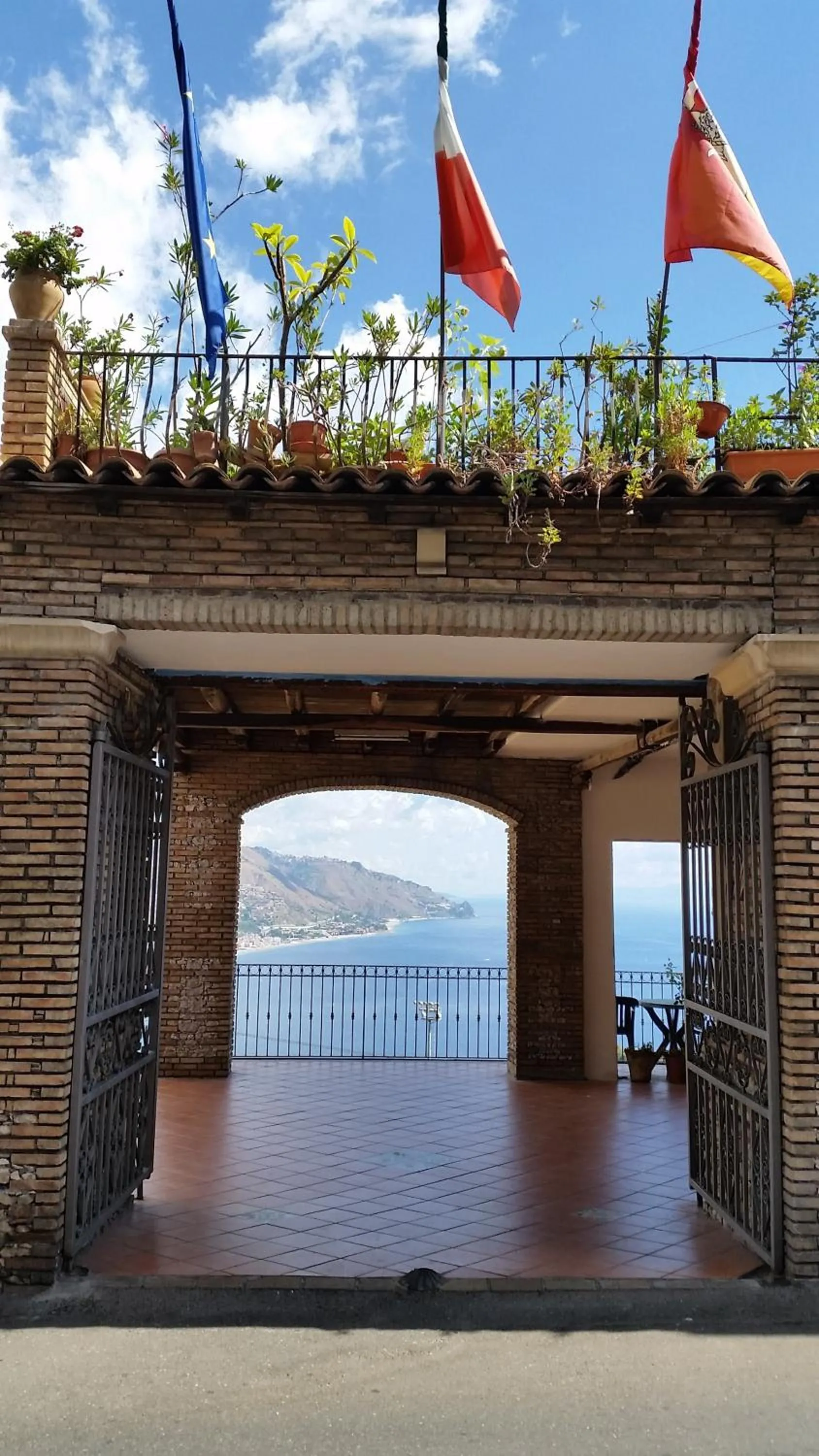 Facade/entrance in B&B Casa Michele