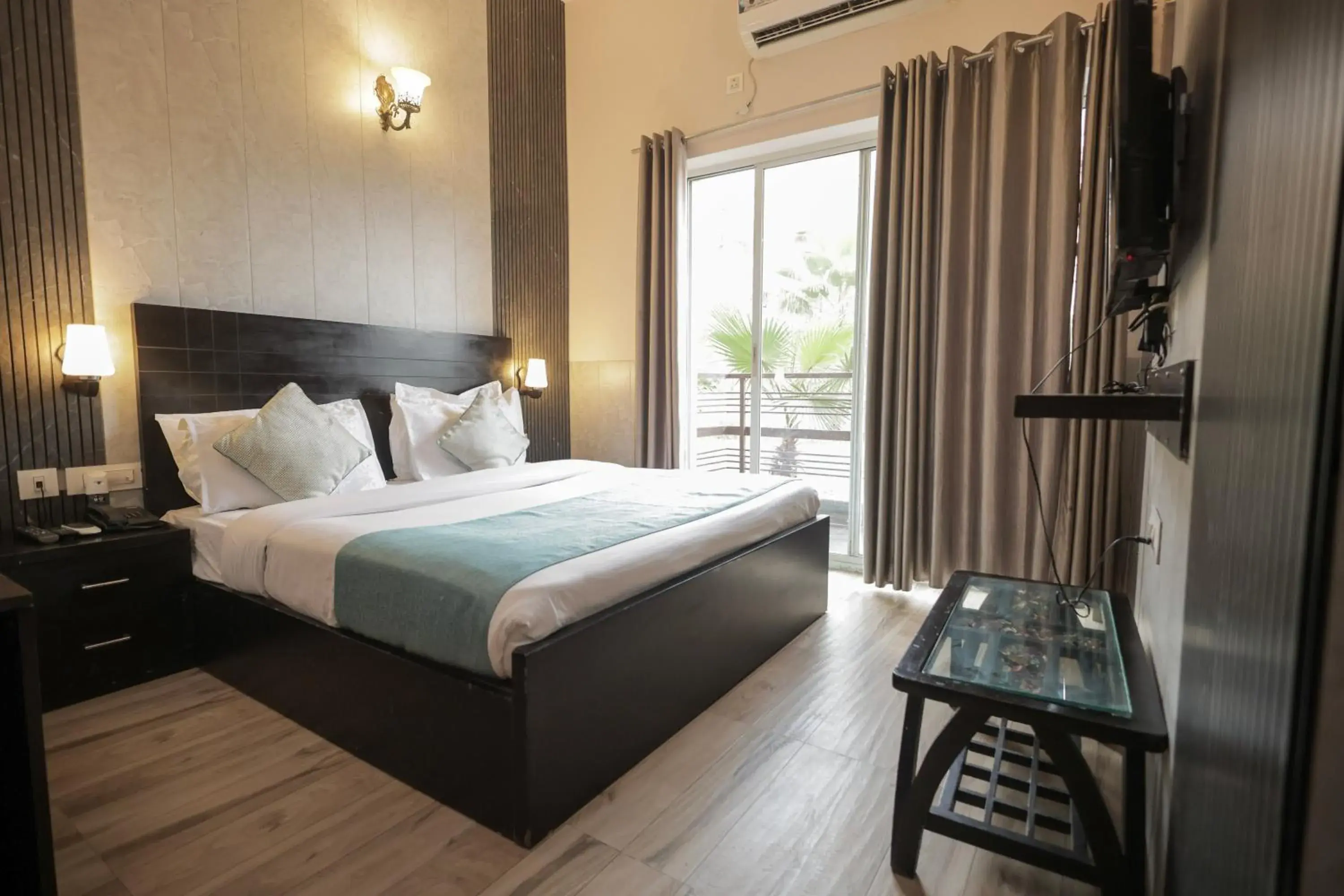 Deluxe Room in Nandan Retreat 4-Star Hotel & Luxury Villas Near Prem Mandir, Vrindavan Deluxe Room in Nandan Retreat 4-Star Hotel & Luxury Villas Near Prem Mandir, Vrindavan