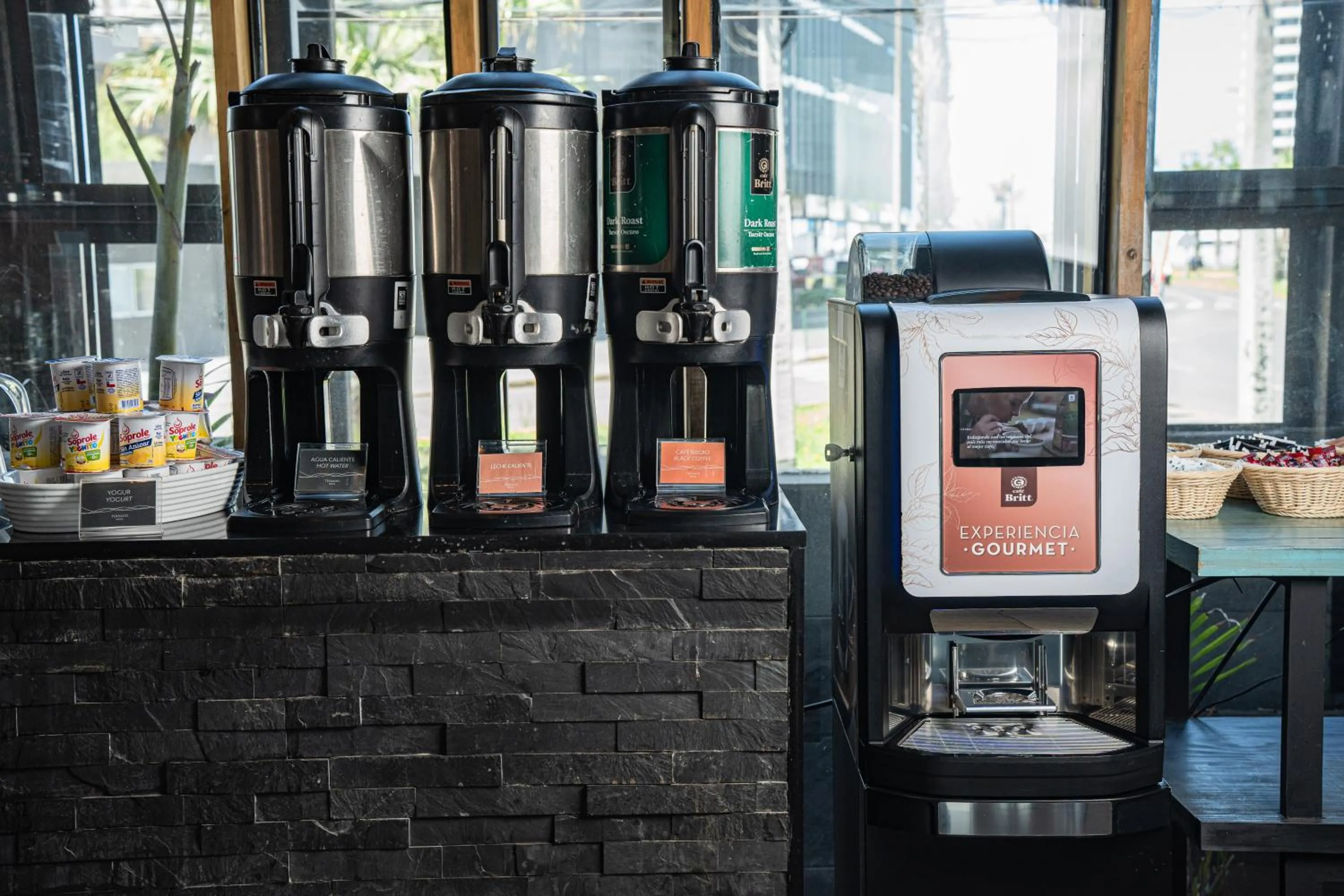 Coffee/tea facilities in Hotel Terrado Cavancha