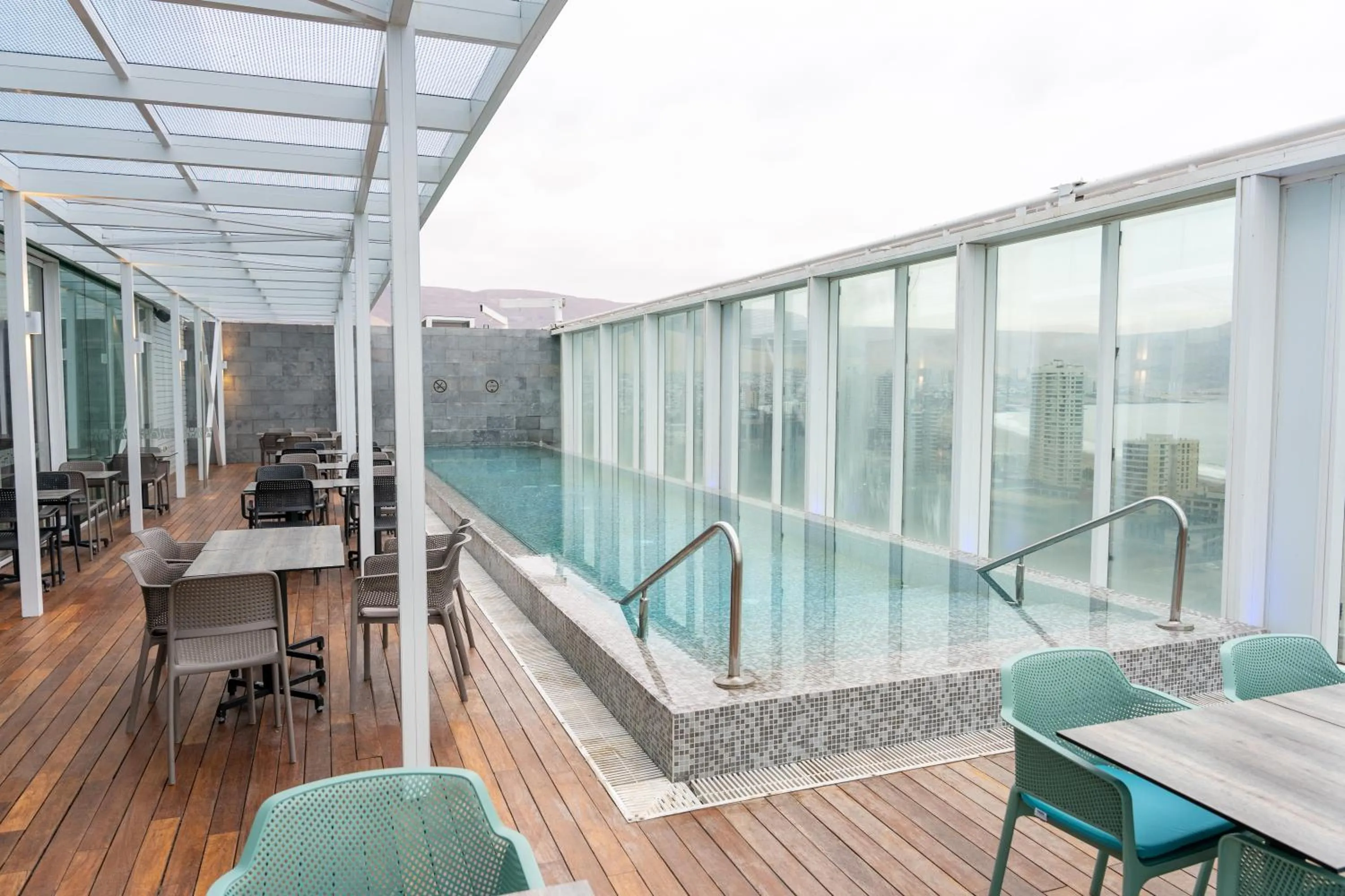 Pool view in Hotel Terrado Cavancha