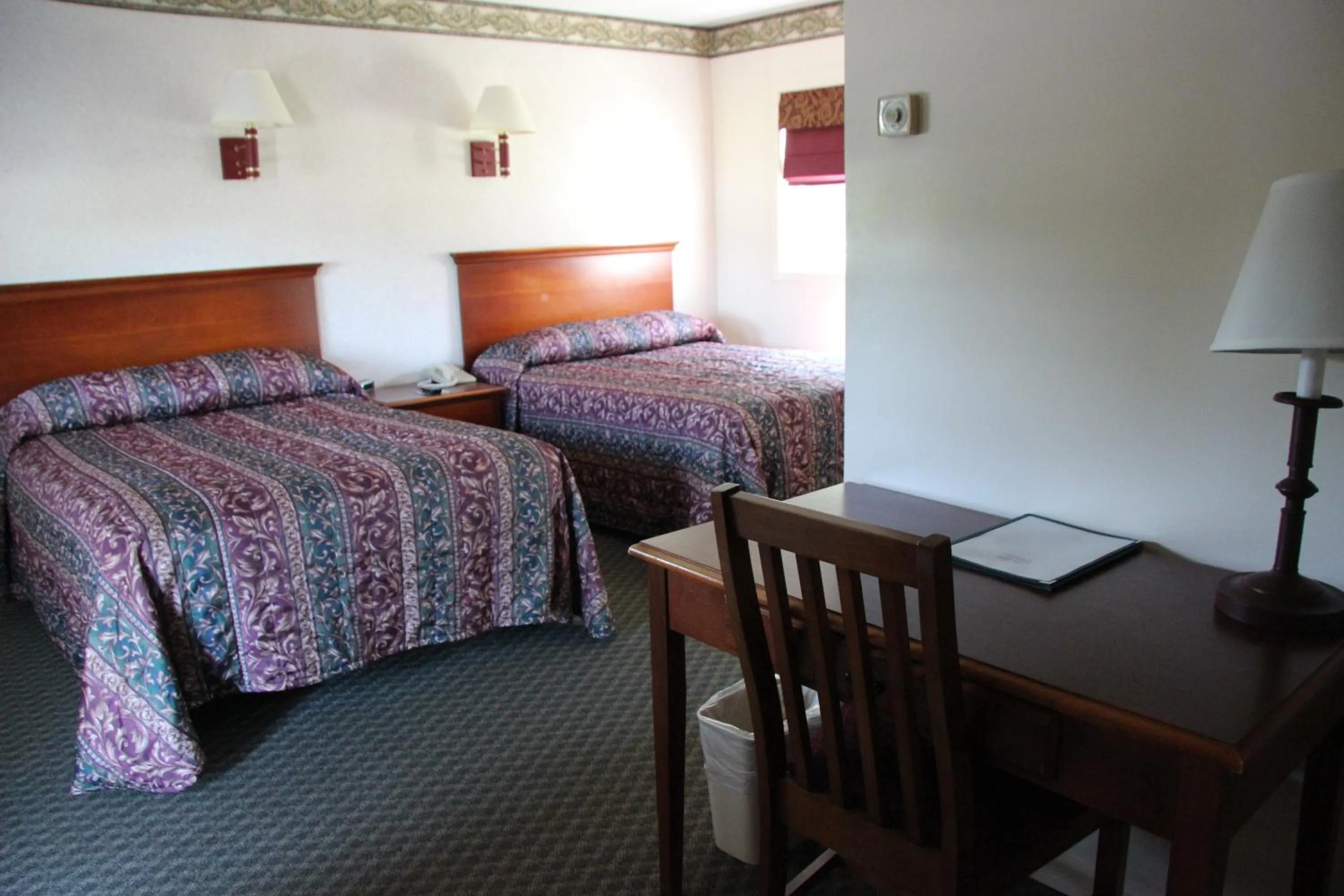 Photo of the whole room, Bed in Potsdam Inn