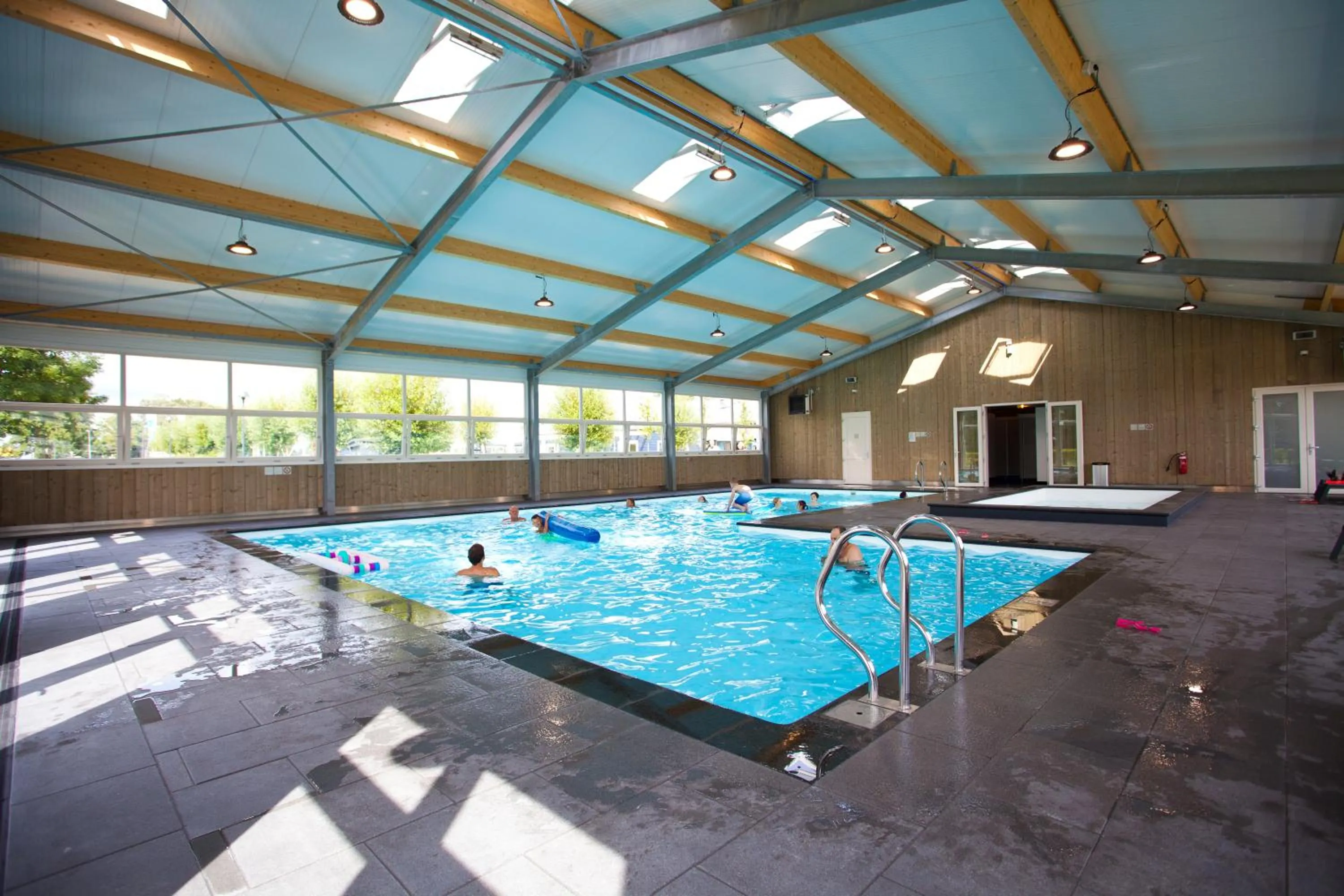 Swimming pool in EuroParcs Bad Hulckesteijn