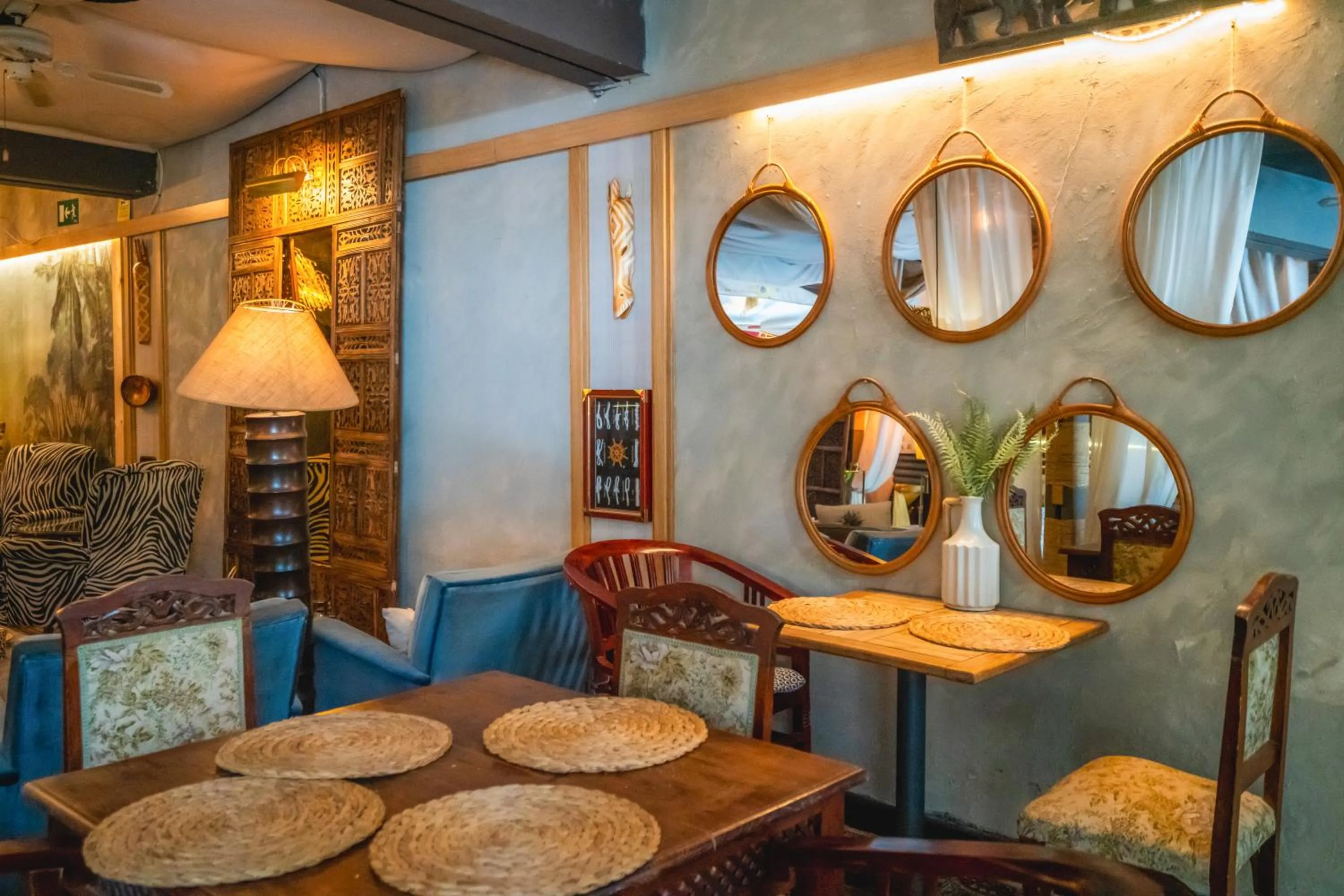 Seating area in Hotel Life Gran Via - Tropical garden