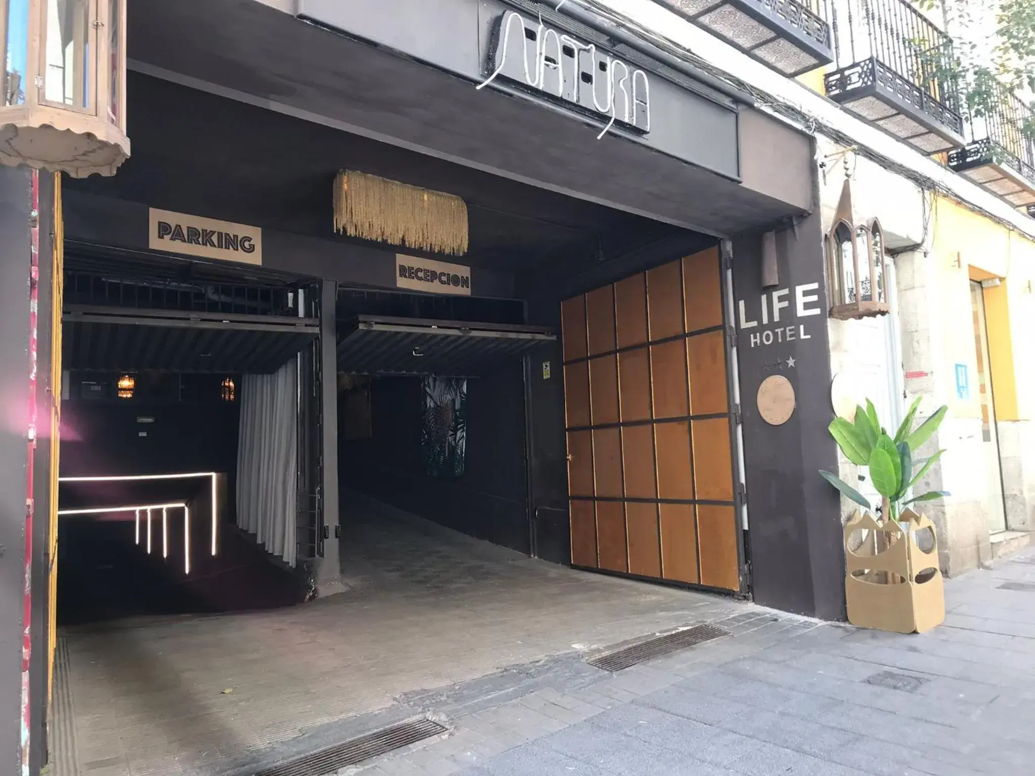 Facade/entrance in Hotel Life Gran Via - Tropical garden Facade/entrance in Hotel Life Gran Via - Tropical garden