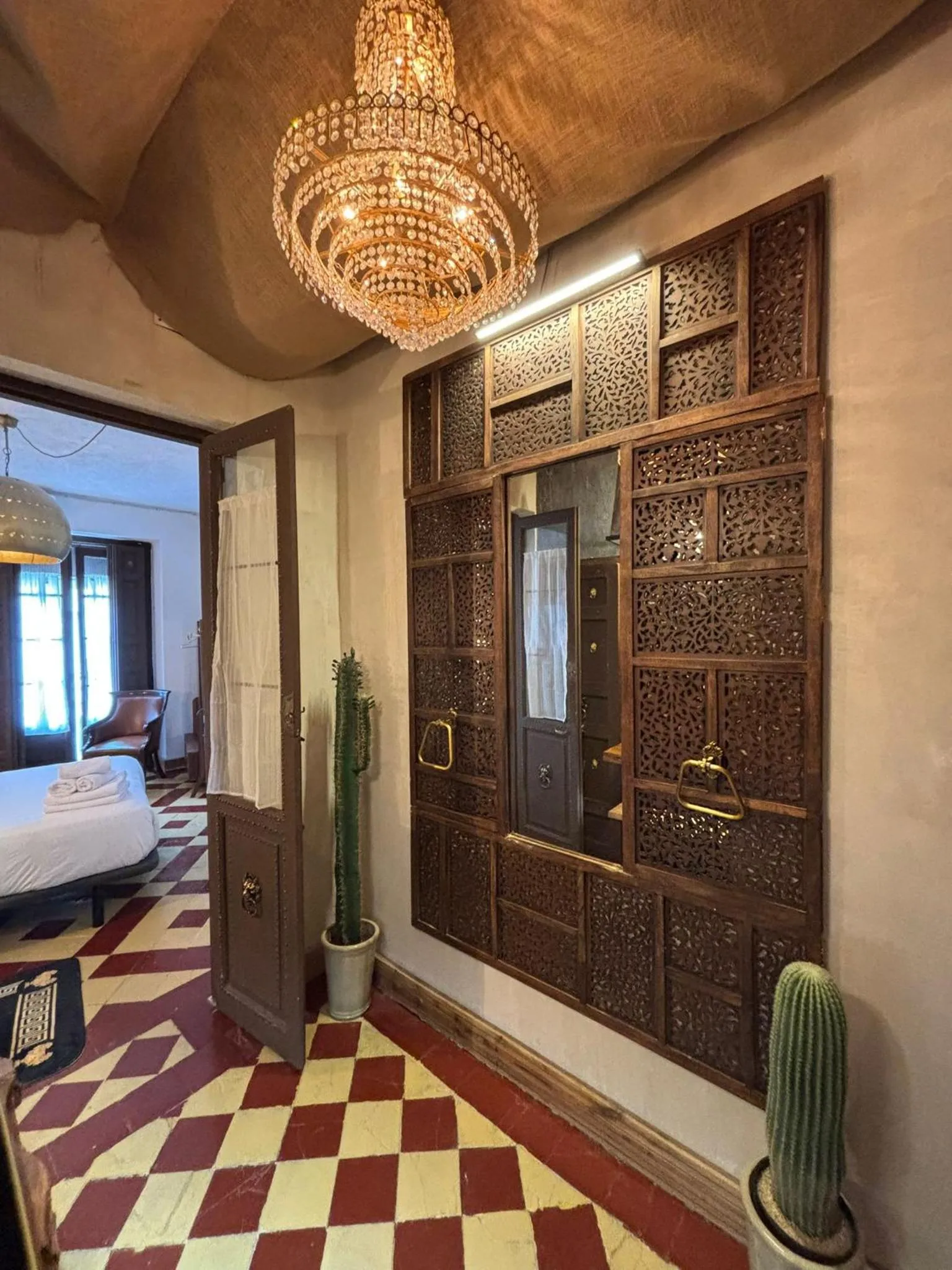 Photo of the whole room, Bed in Hotel Life Gran Via - Tropical garden