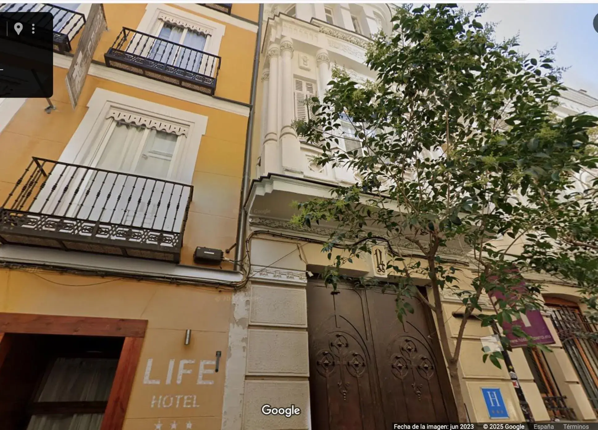 Property building in Hotel Life Gran Via - Tropical garden Property building in Hotel Life Gran Via - Tropical garden