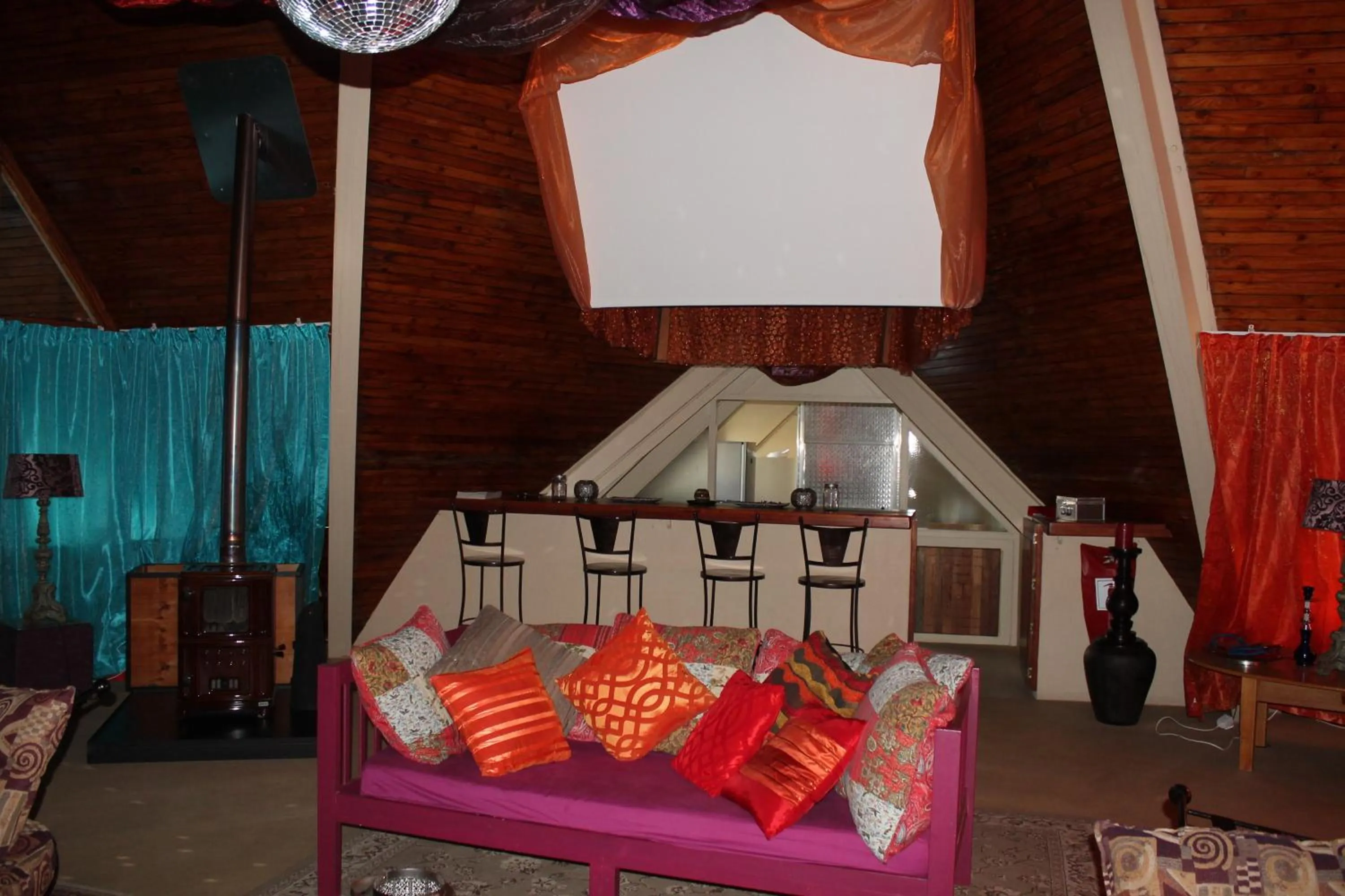 TV and multimedia in Pyramids Motel