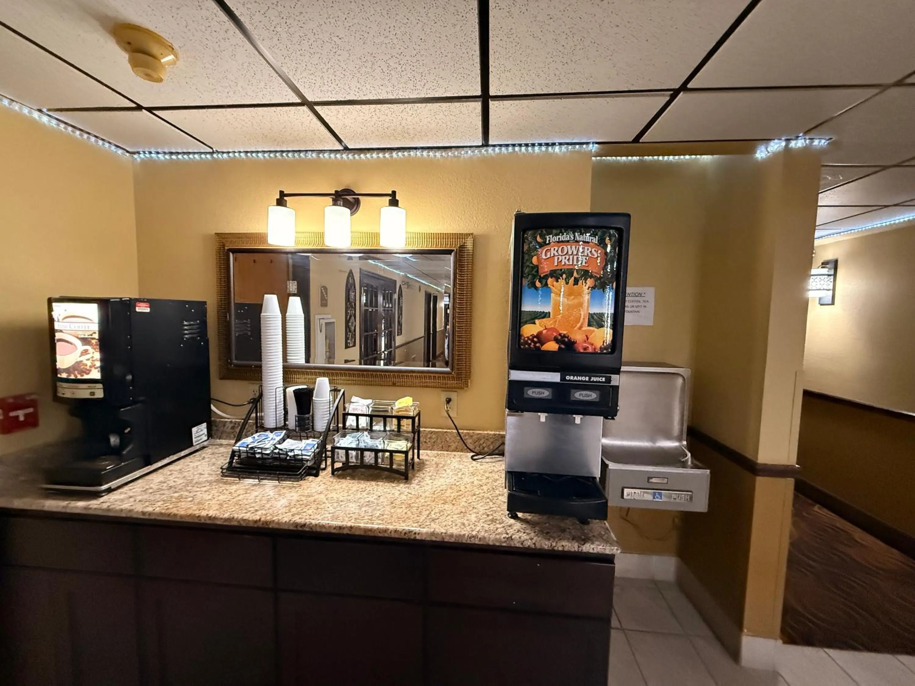 Coffee/tea facilities in Fairview Inn & Suites Whitewater