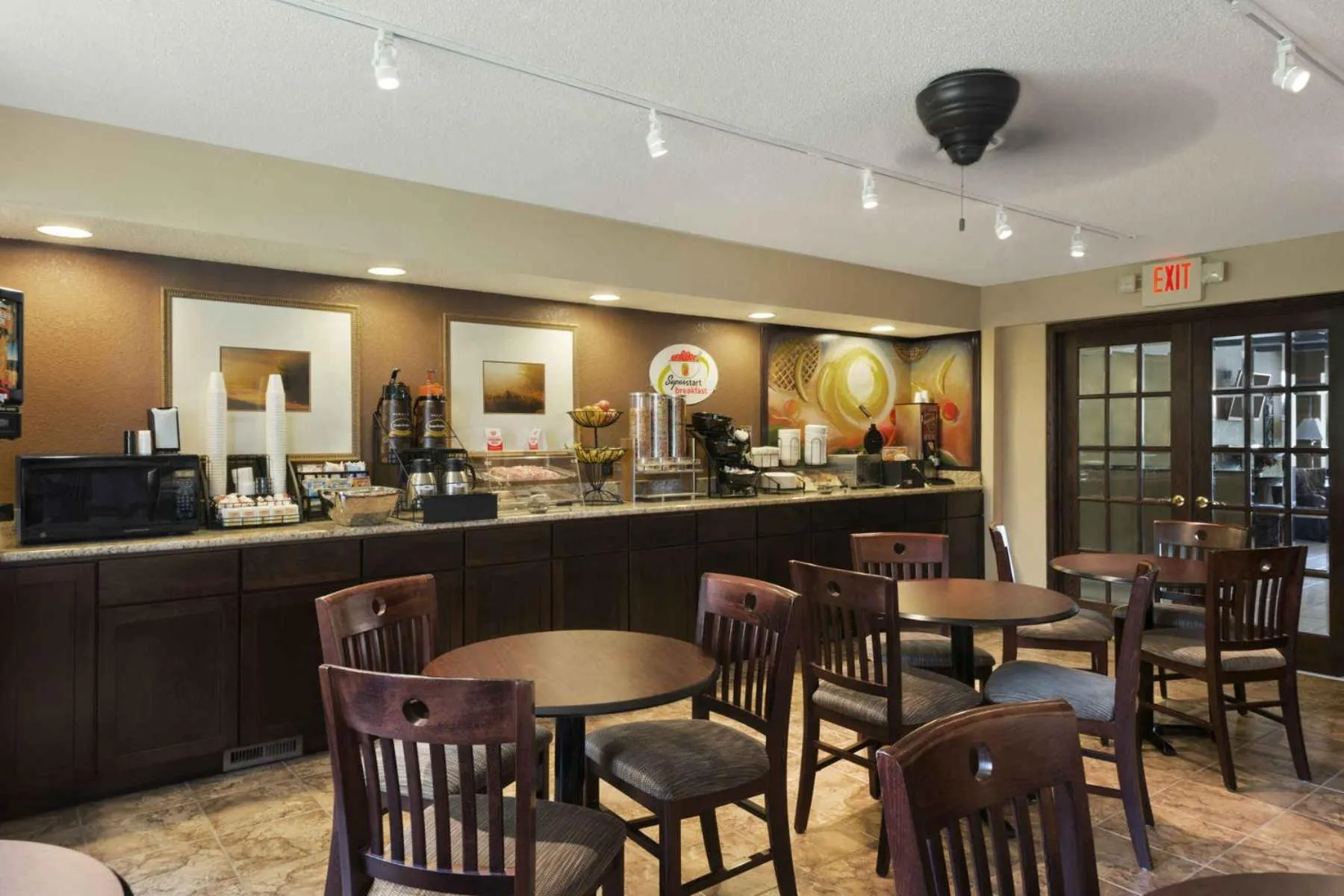 Restaurant/places to eat in Super 8 by Wyndham Whitewater WI