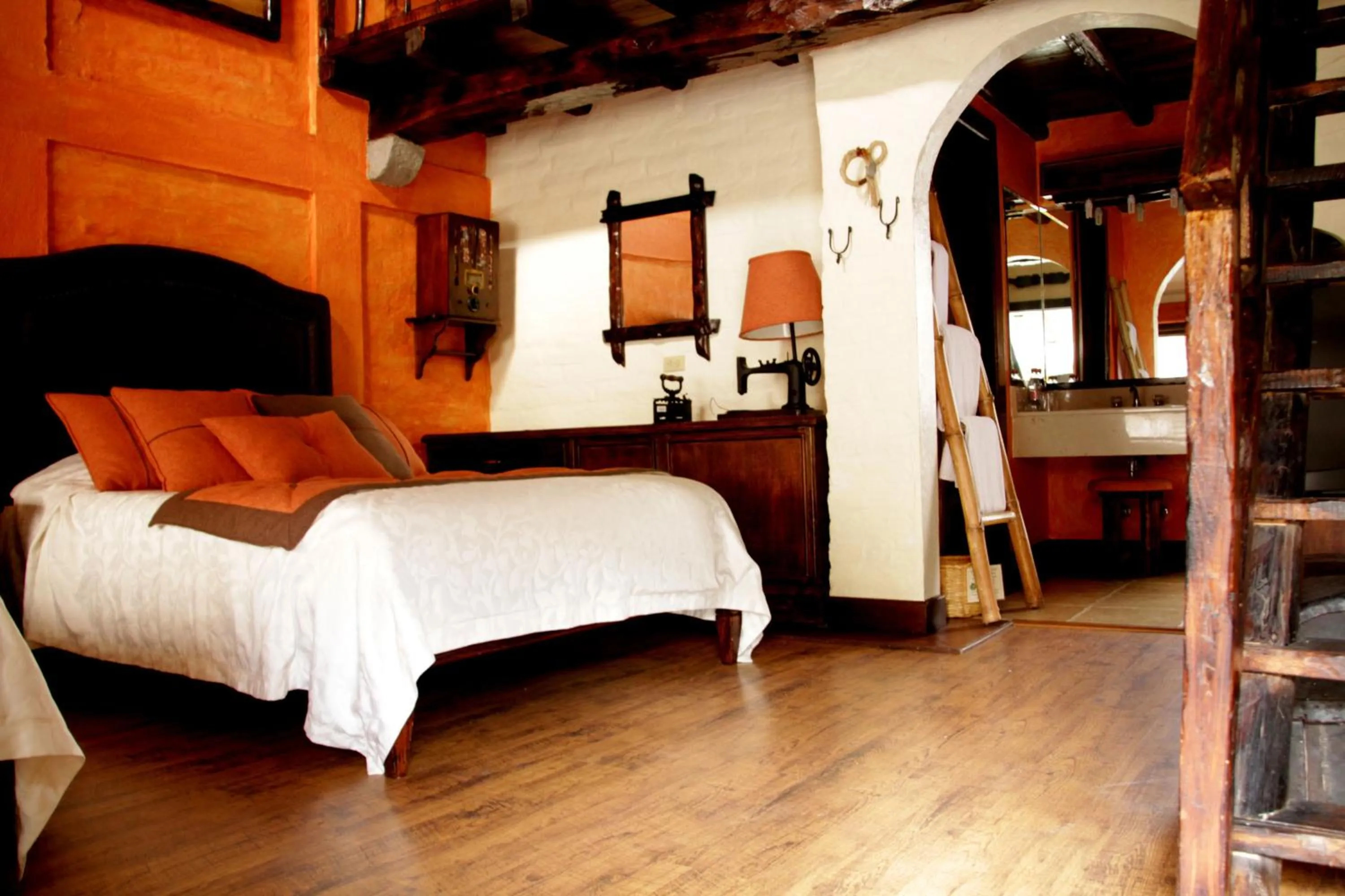 Bedroom, Bed in Hosteria Rumipamba De Las Rosas