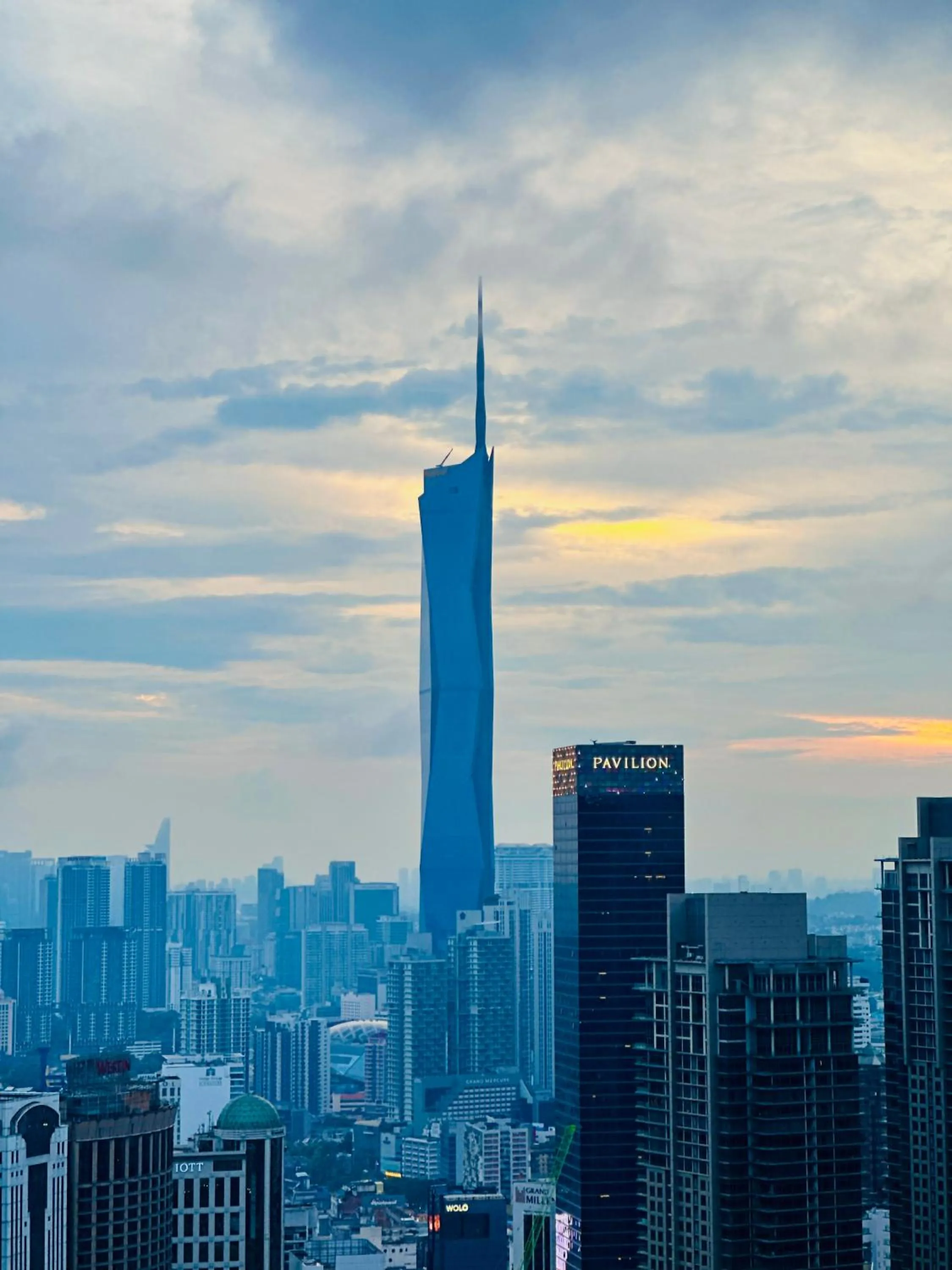 Day in Eaton Residences By Luna