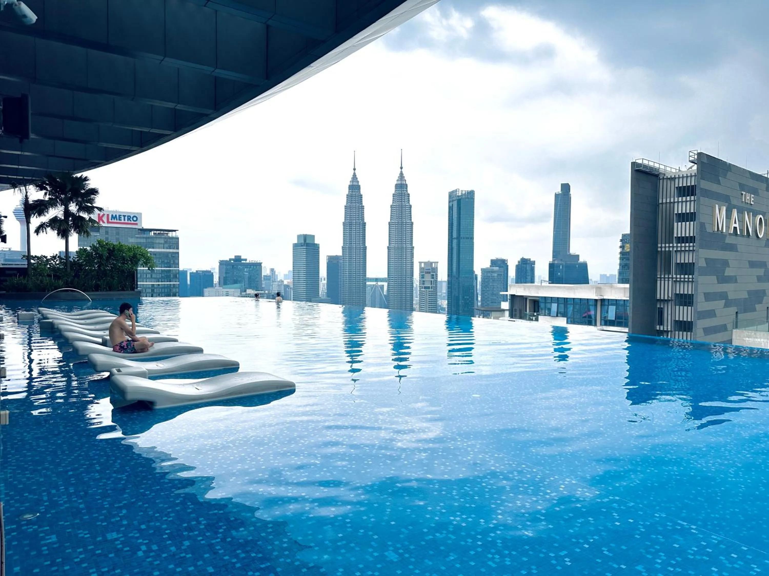 City view in Eaton Residences By Luna