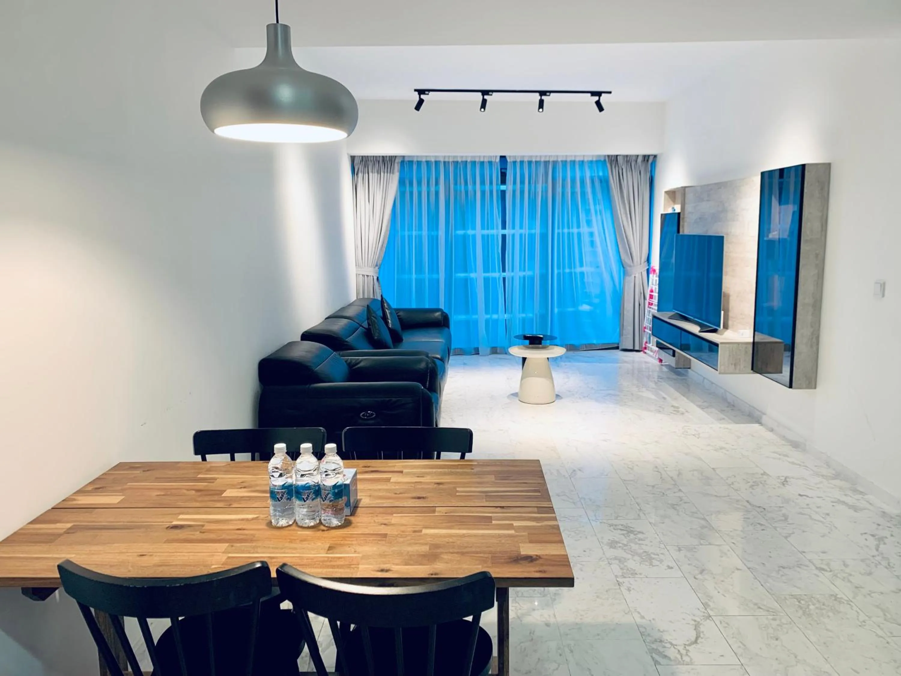 Living room in Eaton Residences By Luna