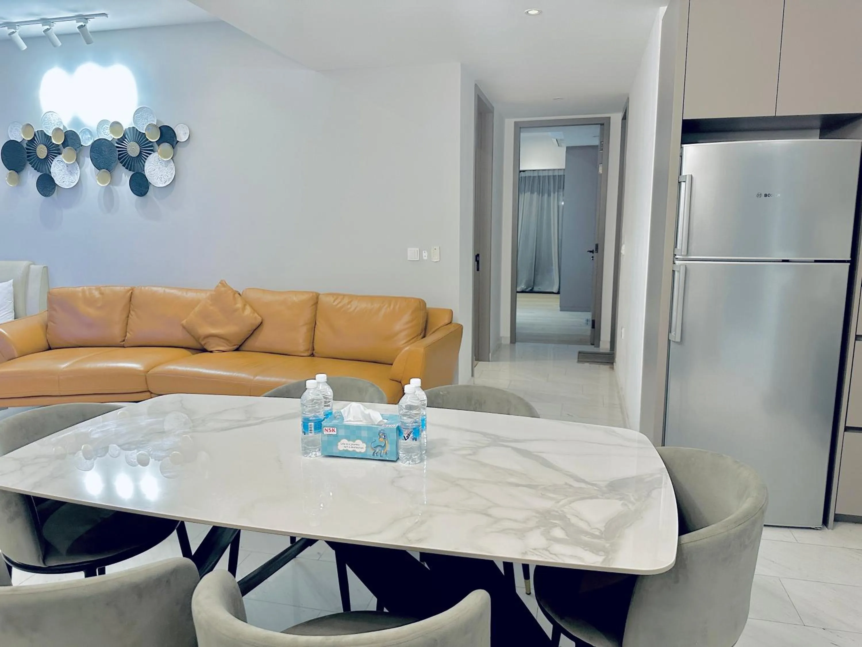 Kitchen or kitchenette in Eaton Residences By Luna