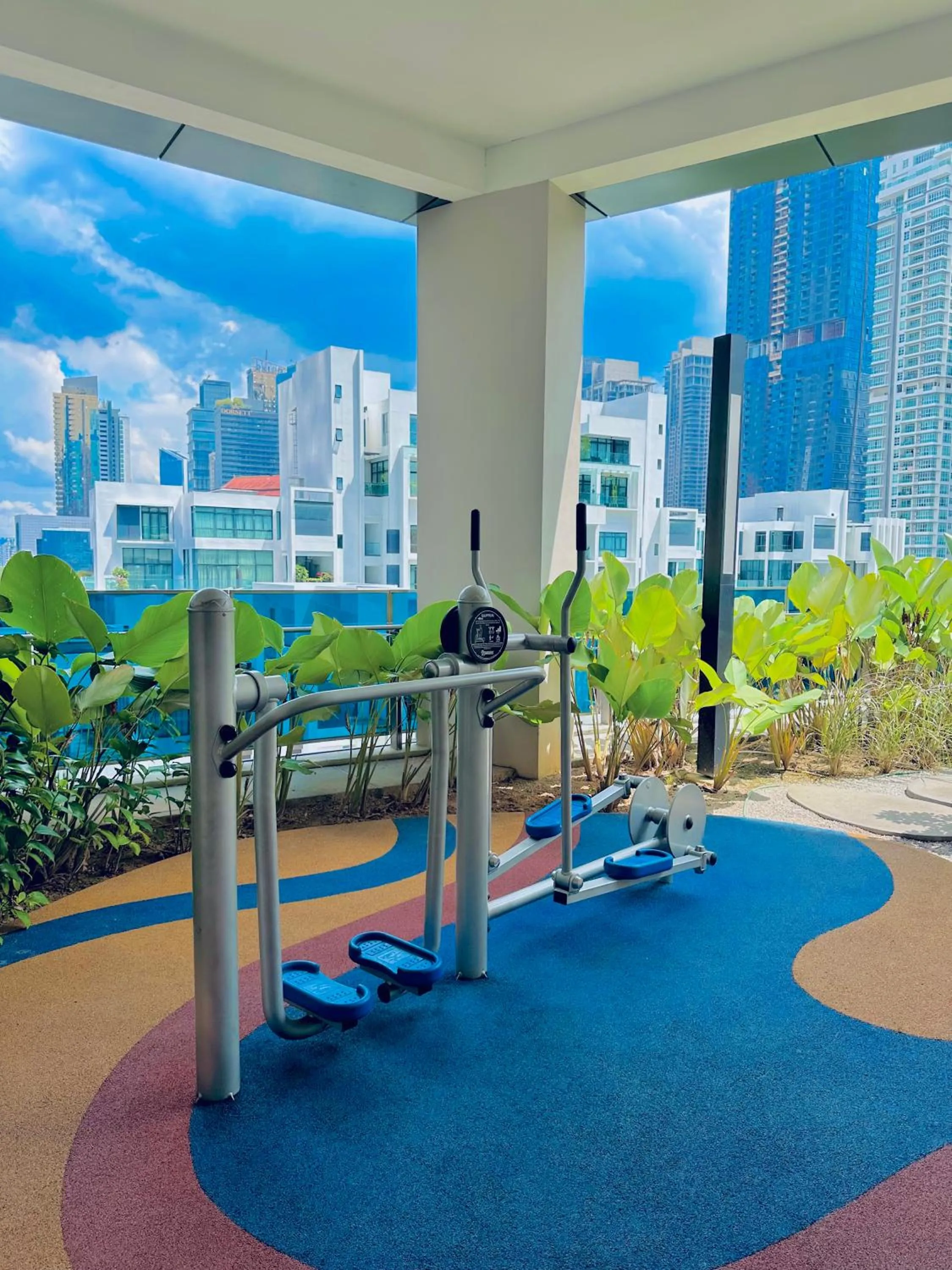 Fitness centre/facilities in Eaton Residences By Luna
