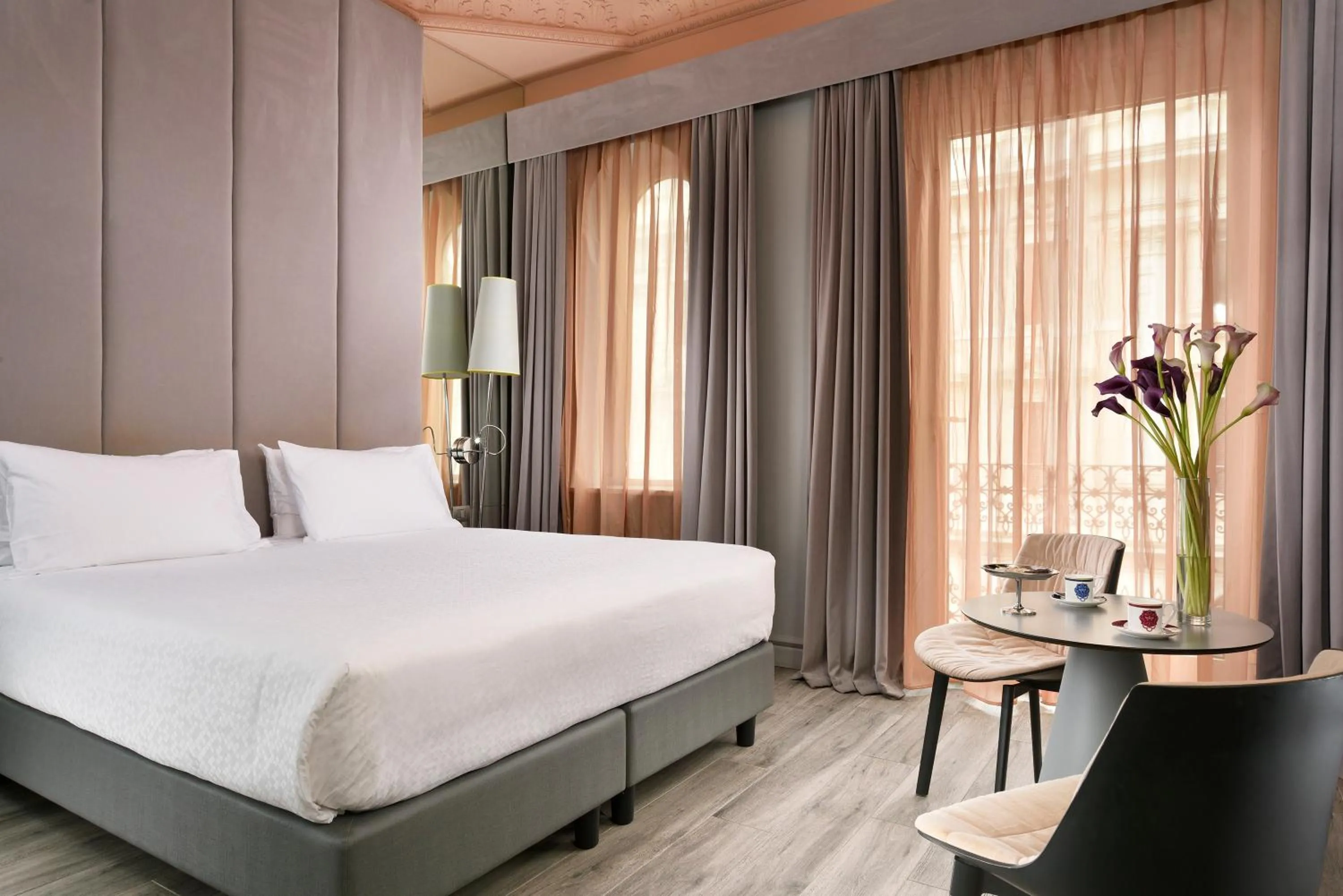 Bed in Leon's Place Hotel In Rome