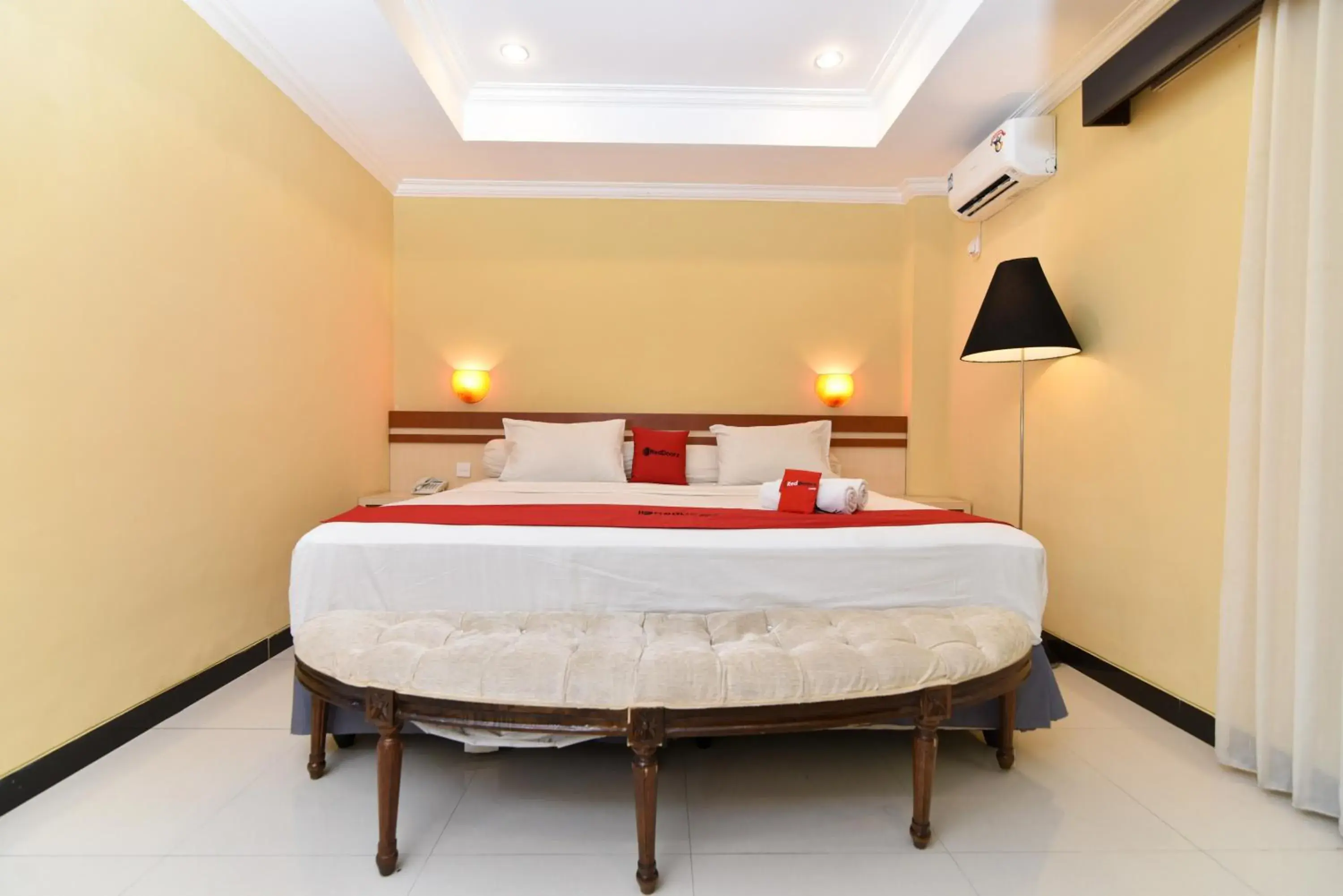 Bedroom, Bed in RedDoorz Plus near Mall Bali Galeria 2 Bedroom, Bed in RedDoorz Plus near Mall Bali Galeria 2