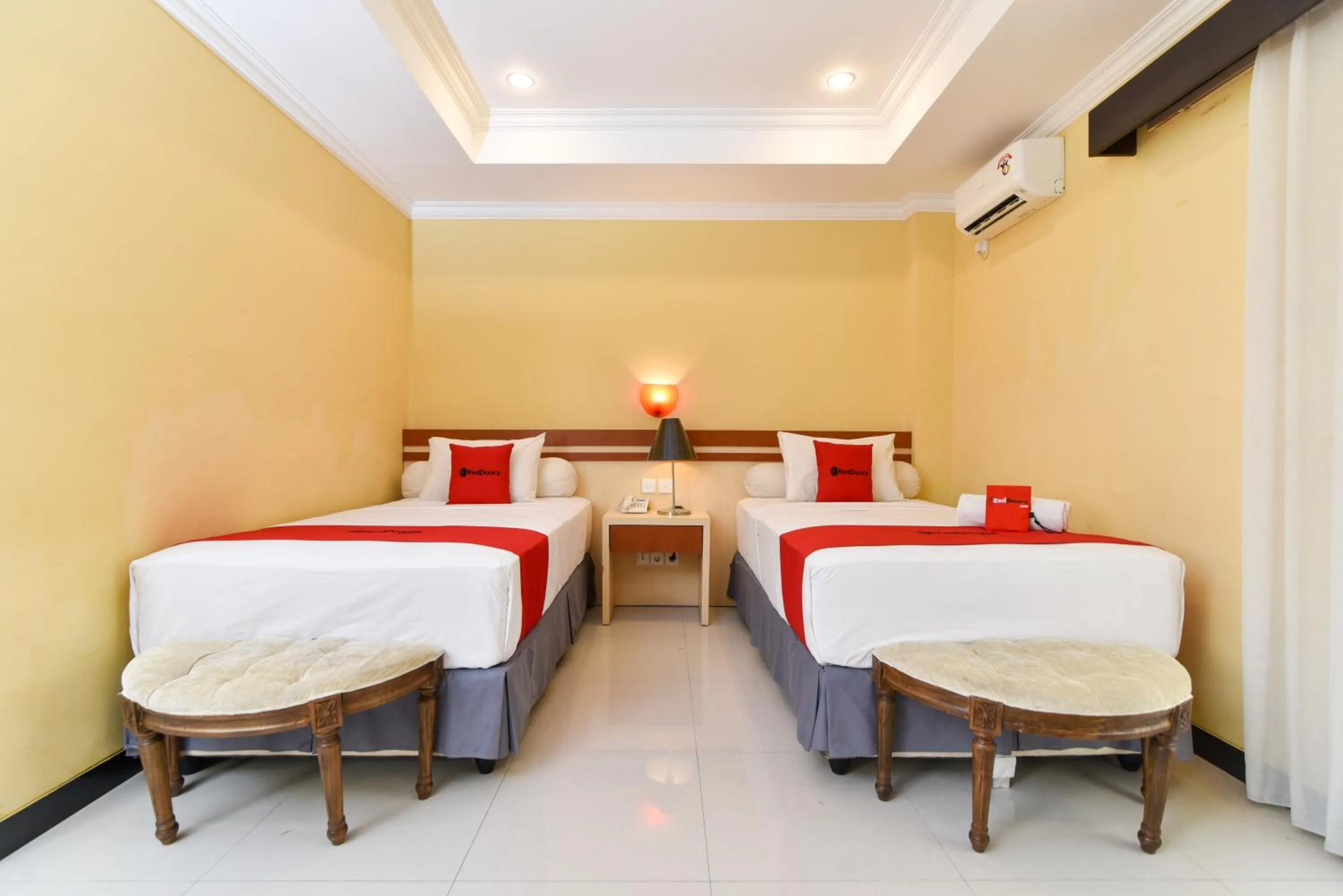 Bedroom, Bed in RedDoorz Plus near Mall Bali Galeria 2