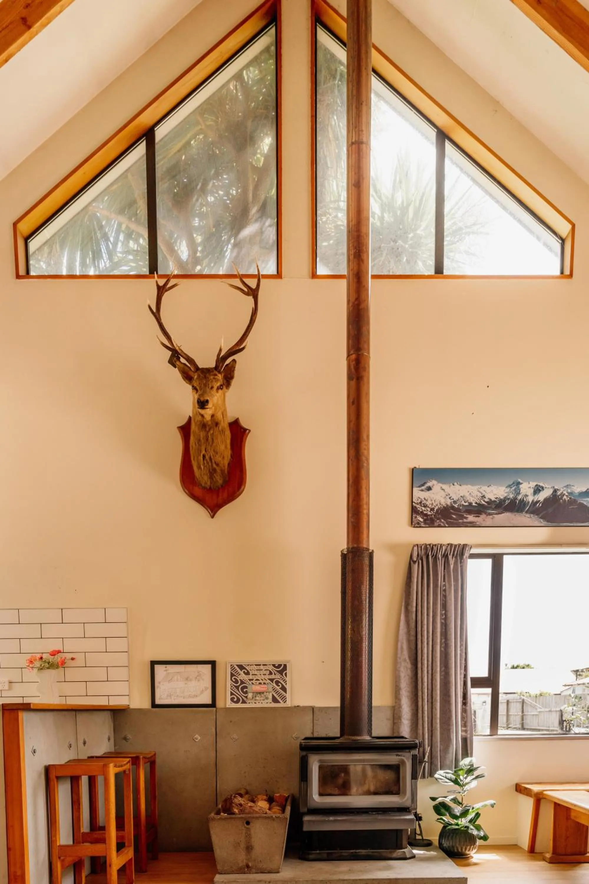 Kitchen or kitchenette in Snow Denn Lodge