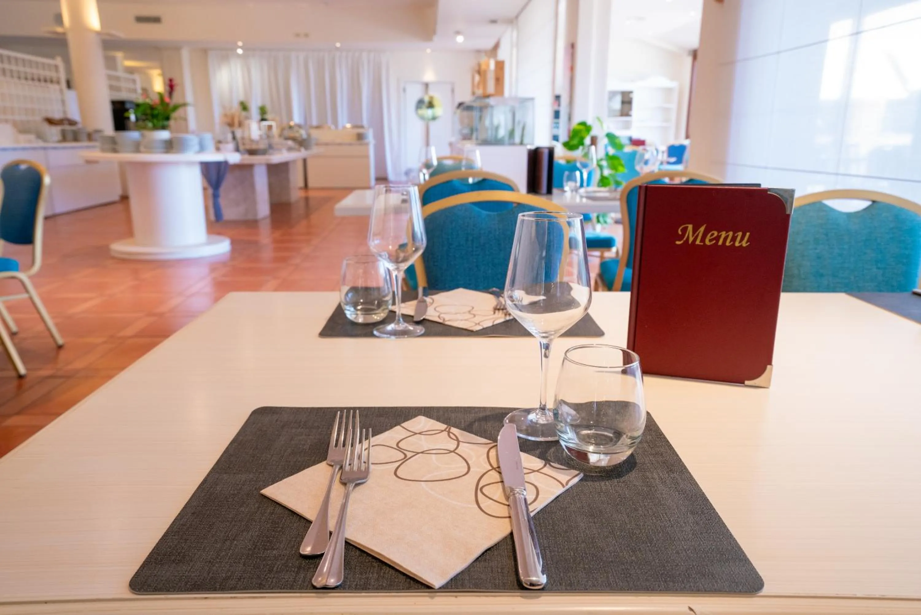 Restaurant/places to eat in Hotel Santa Gilla
