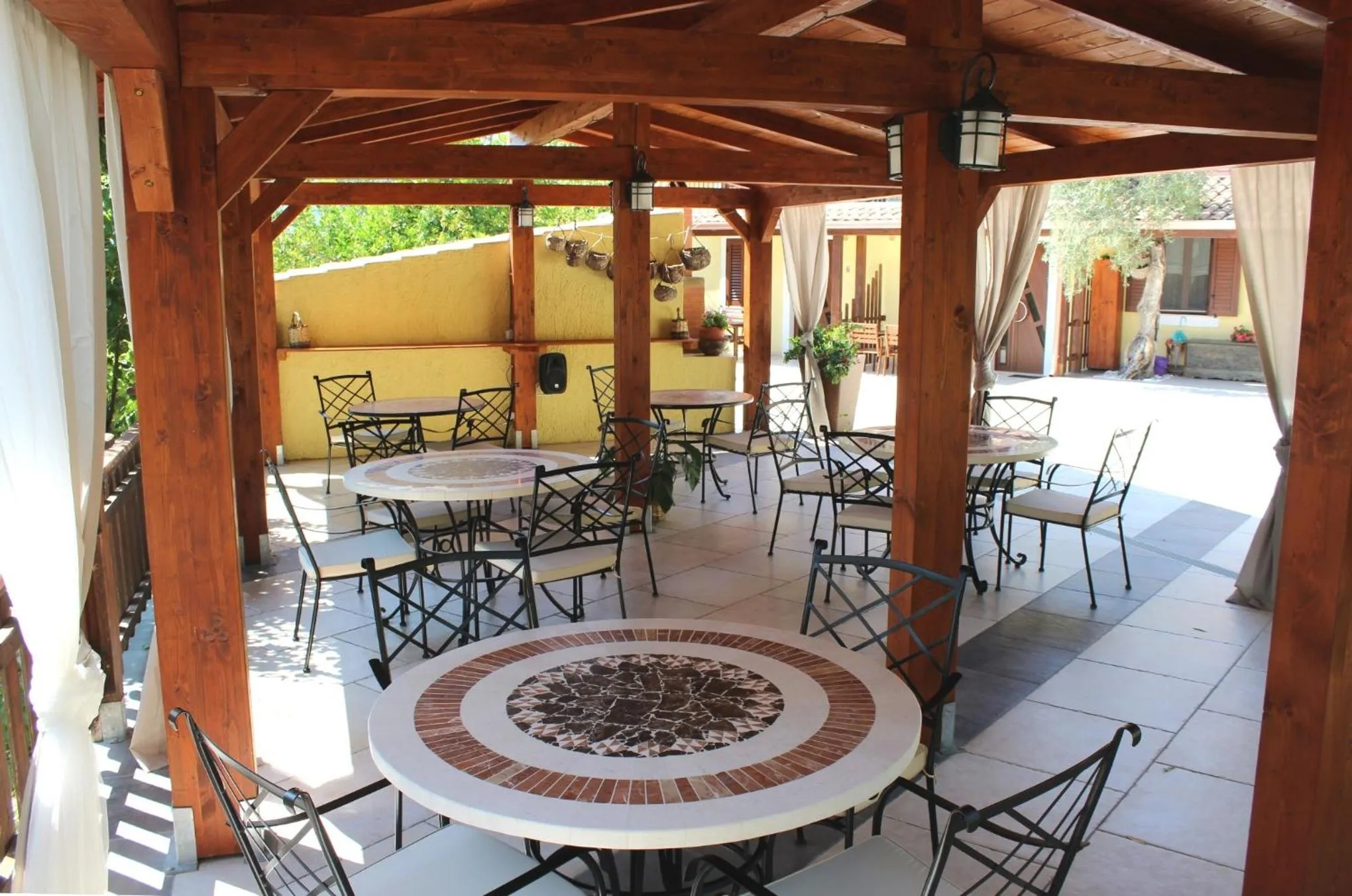 Property building in Villa La Vigna