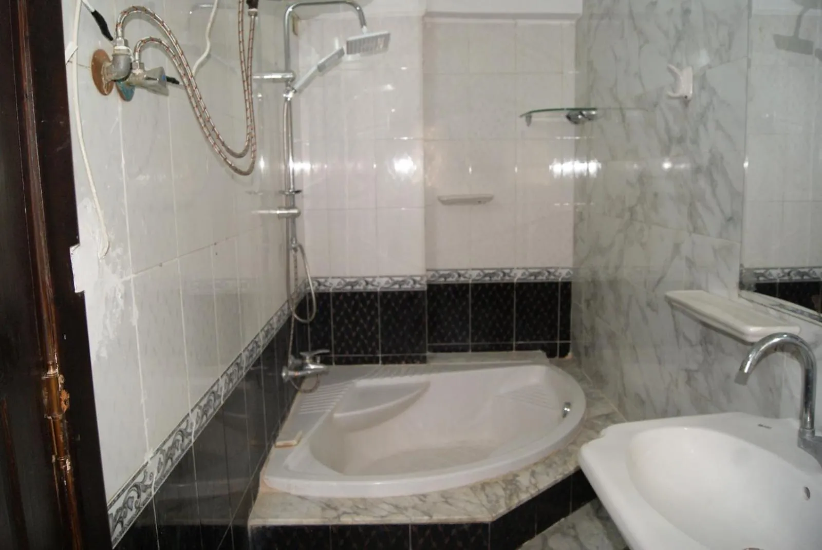 Shower in Triangle Pyramids Boutique