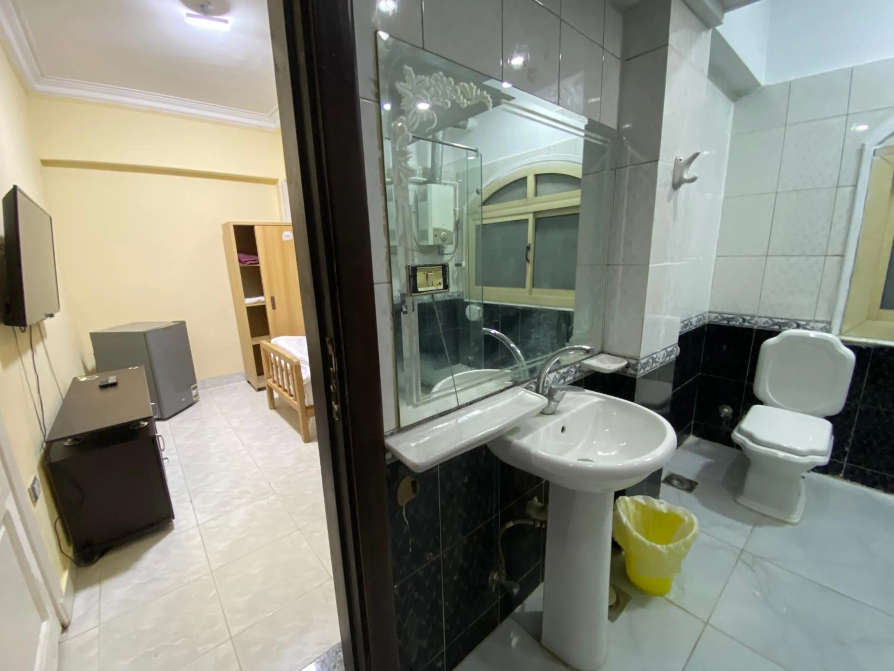 Toilet in Triangle Pyramids Boutique