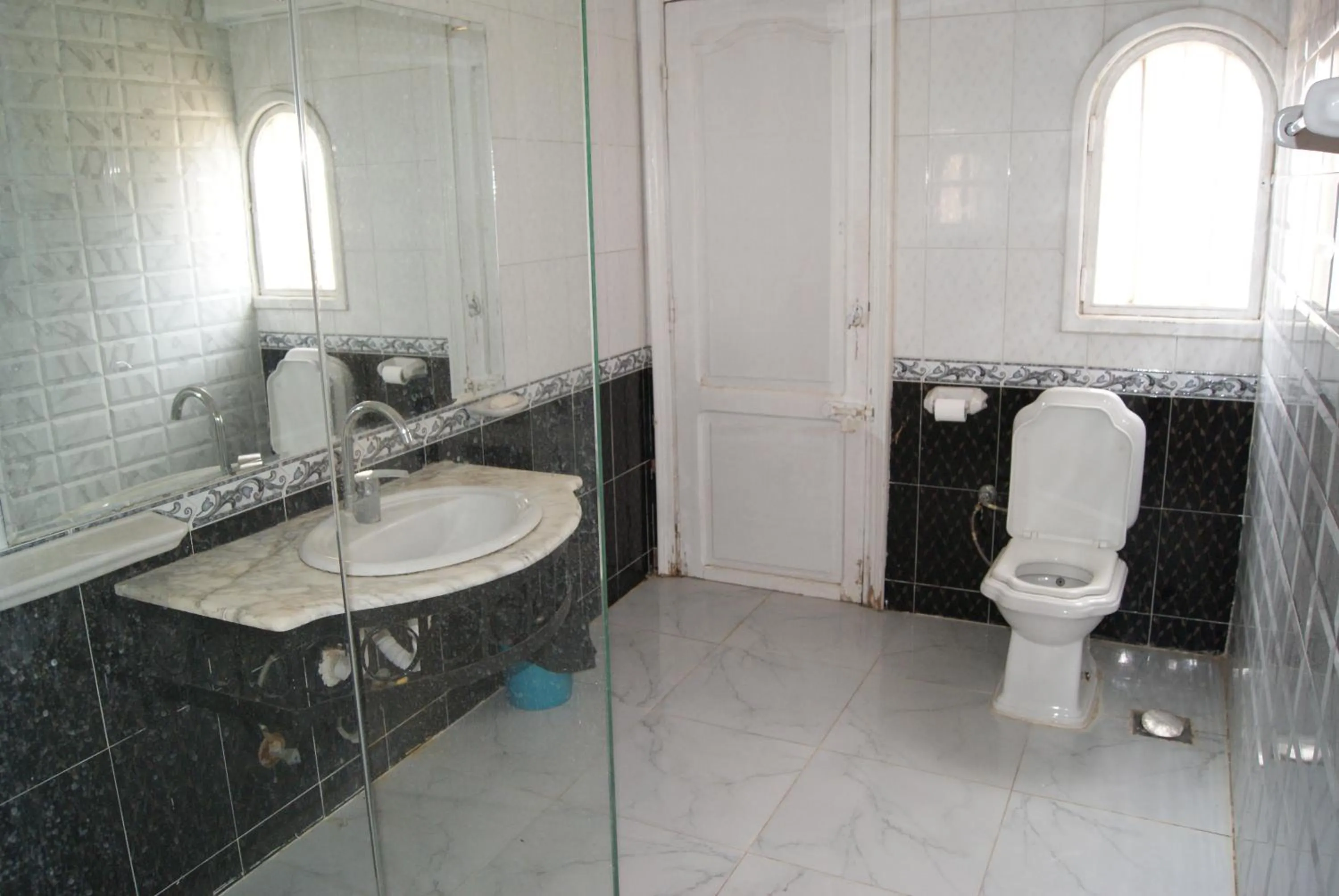 Shower in Triangle Pyramids Boutique