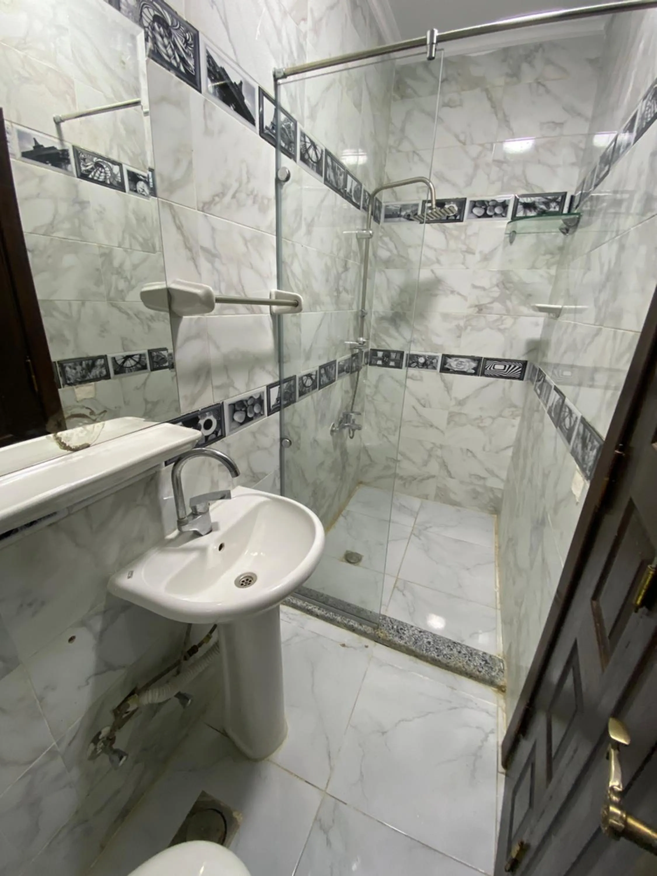 Shower in Triangle Pyramids Boutique