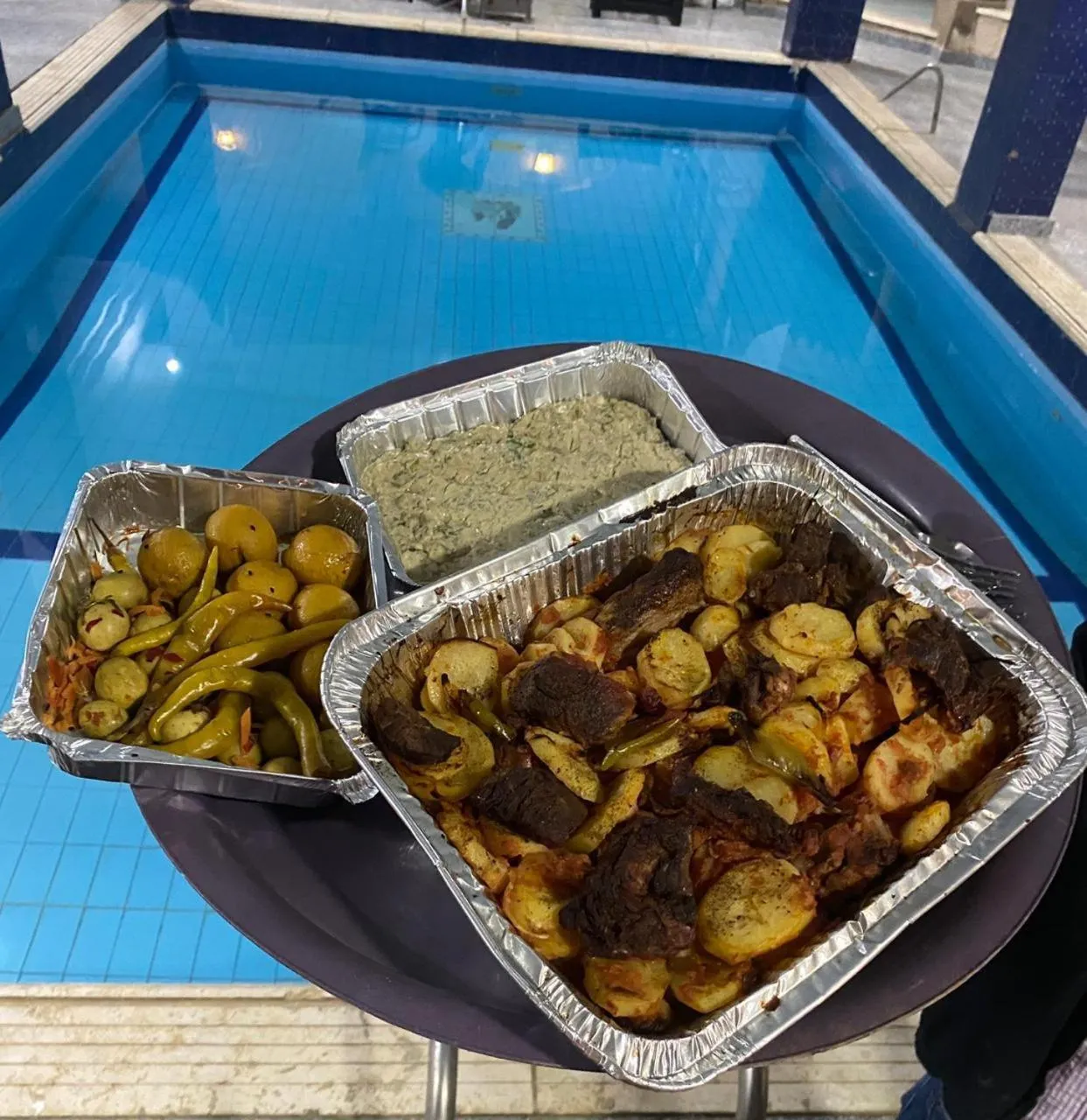 Food and drinks in Triangle Pyramids Boutique