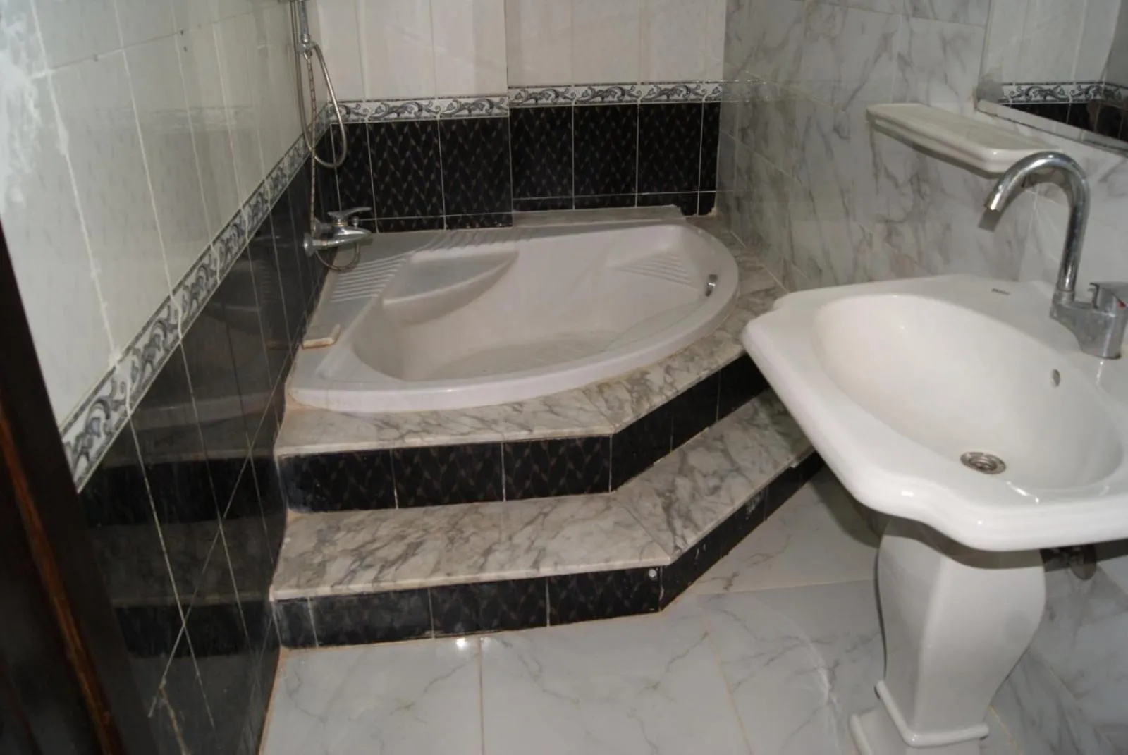 Bathroom in Triangle Pyramids Boutique