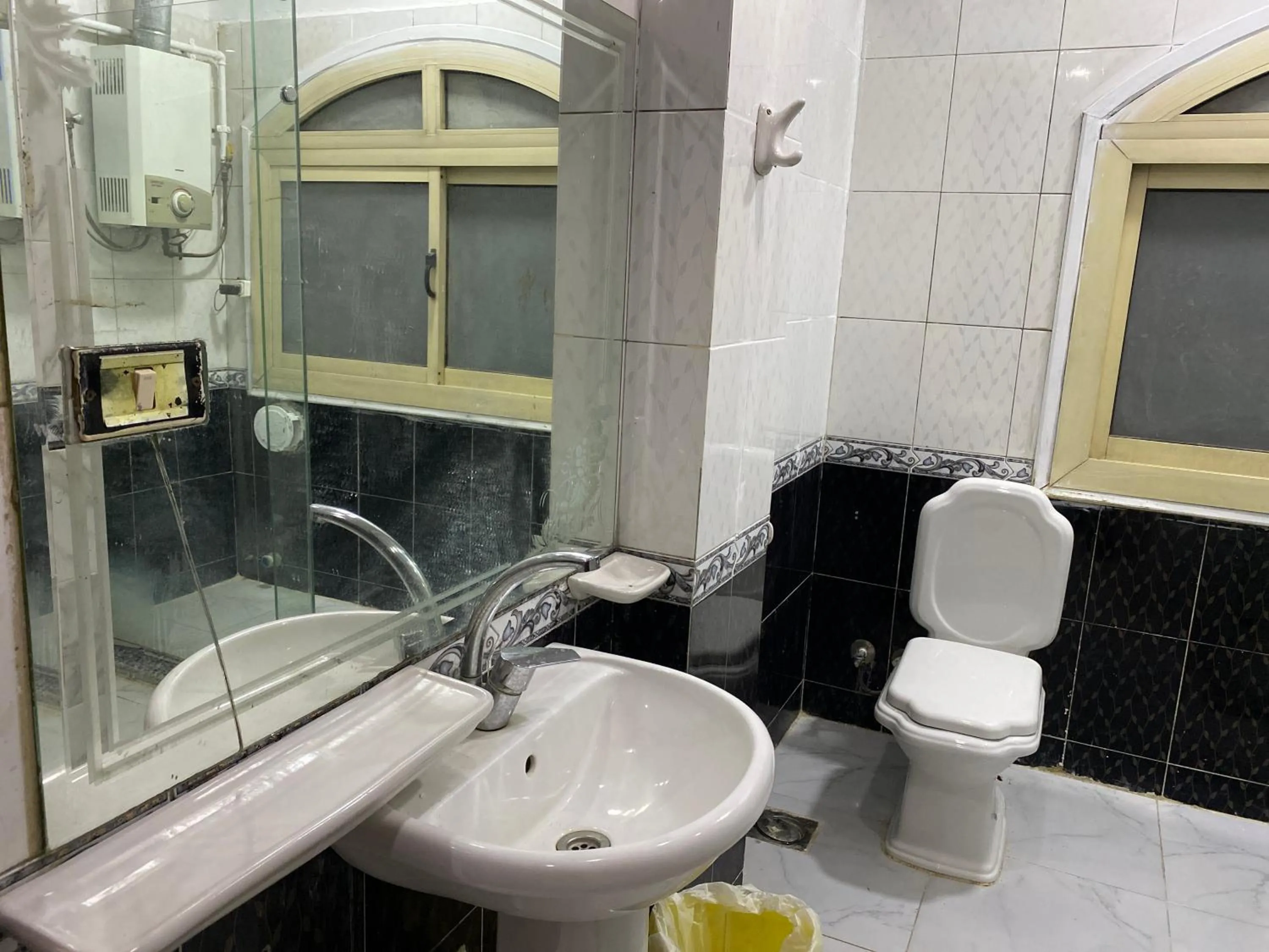 Toilet in Triangle Pyramids Boutique